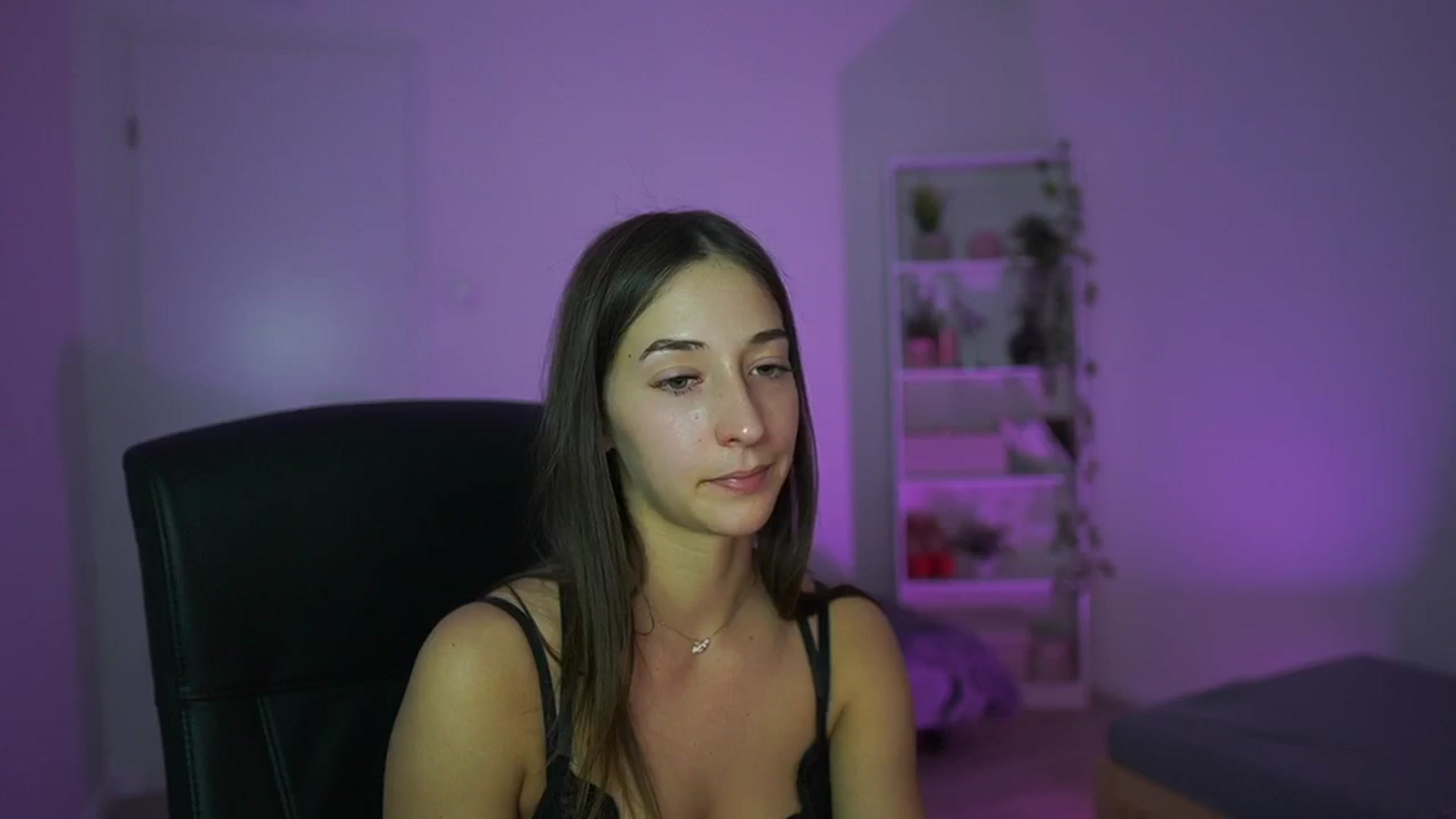 Gallery image thumbnail from Brunettte_18's myfreecams stream on, 04/08/2026, 19:57 image 10 of 20
