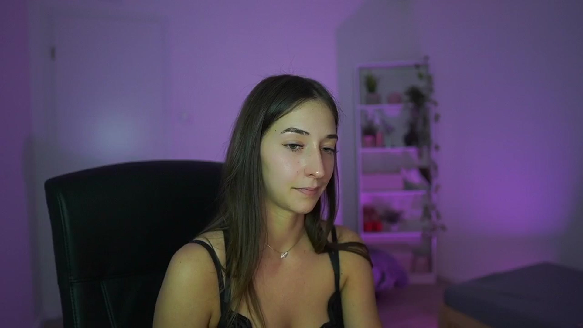 Gallery image thumbnail from Brunettte_18's myfreecams stream on, 04/08/2026, 19:57 image 12 of 20