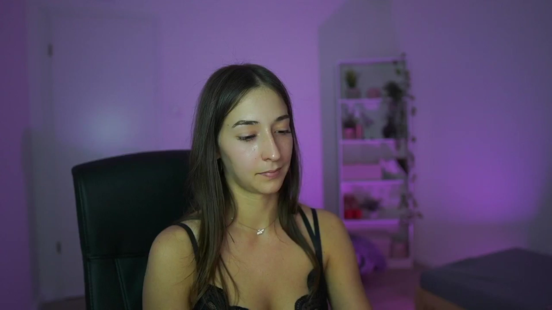 Gallery image thumbnail from Brunettte_18's myfreecams stream on, 04/08/2026, 19:57 image 19 of 20