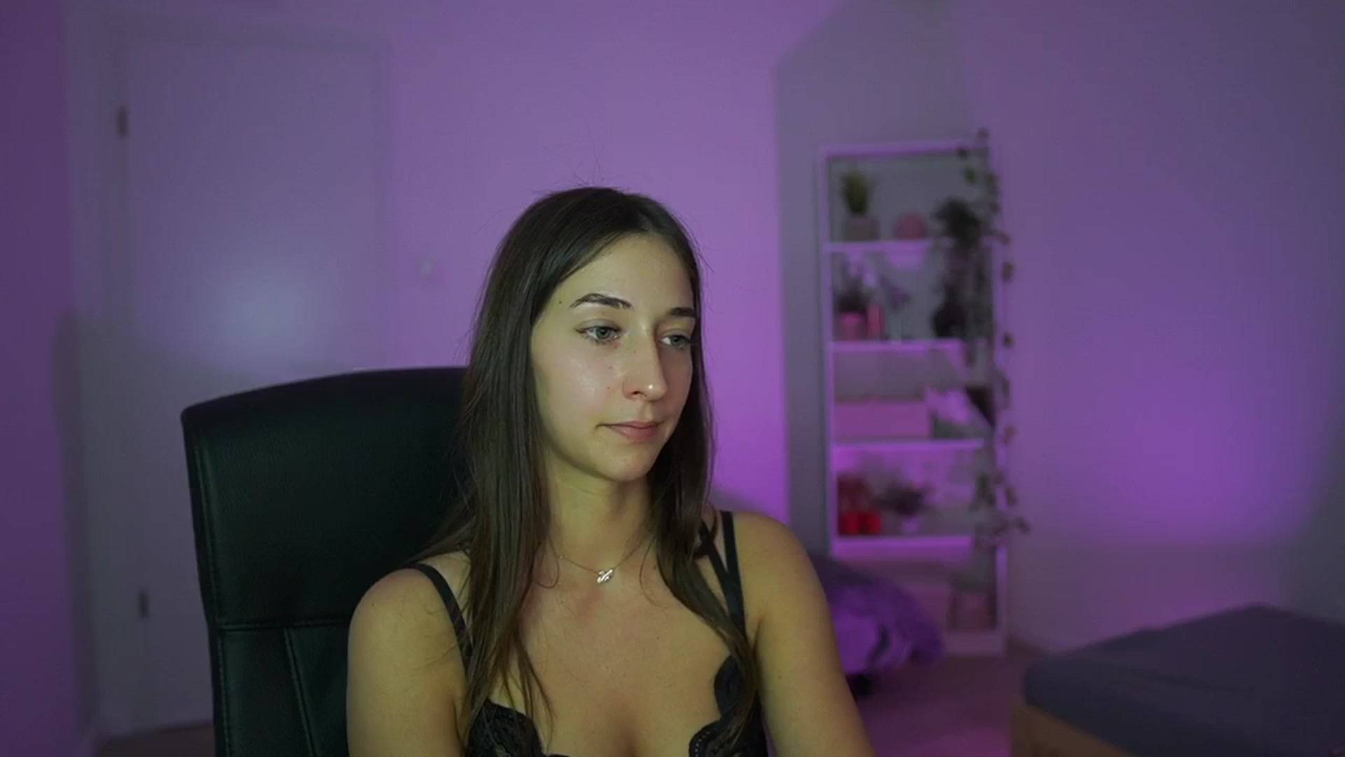 Gallery image thumbnail from Brunettte_18's myfreecams stream on, 04/08/2026, 19:57 image 20 of 20