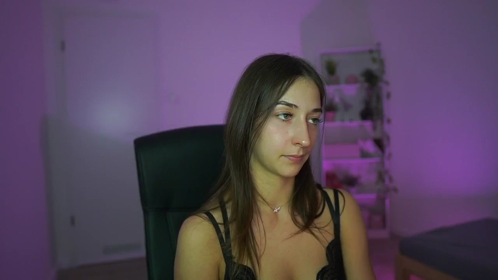 Gallery image thumbnail from Brunettte_18's myfreecams stream on, 04/08/2026, 21:56 image 20 of 20