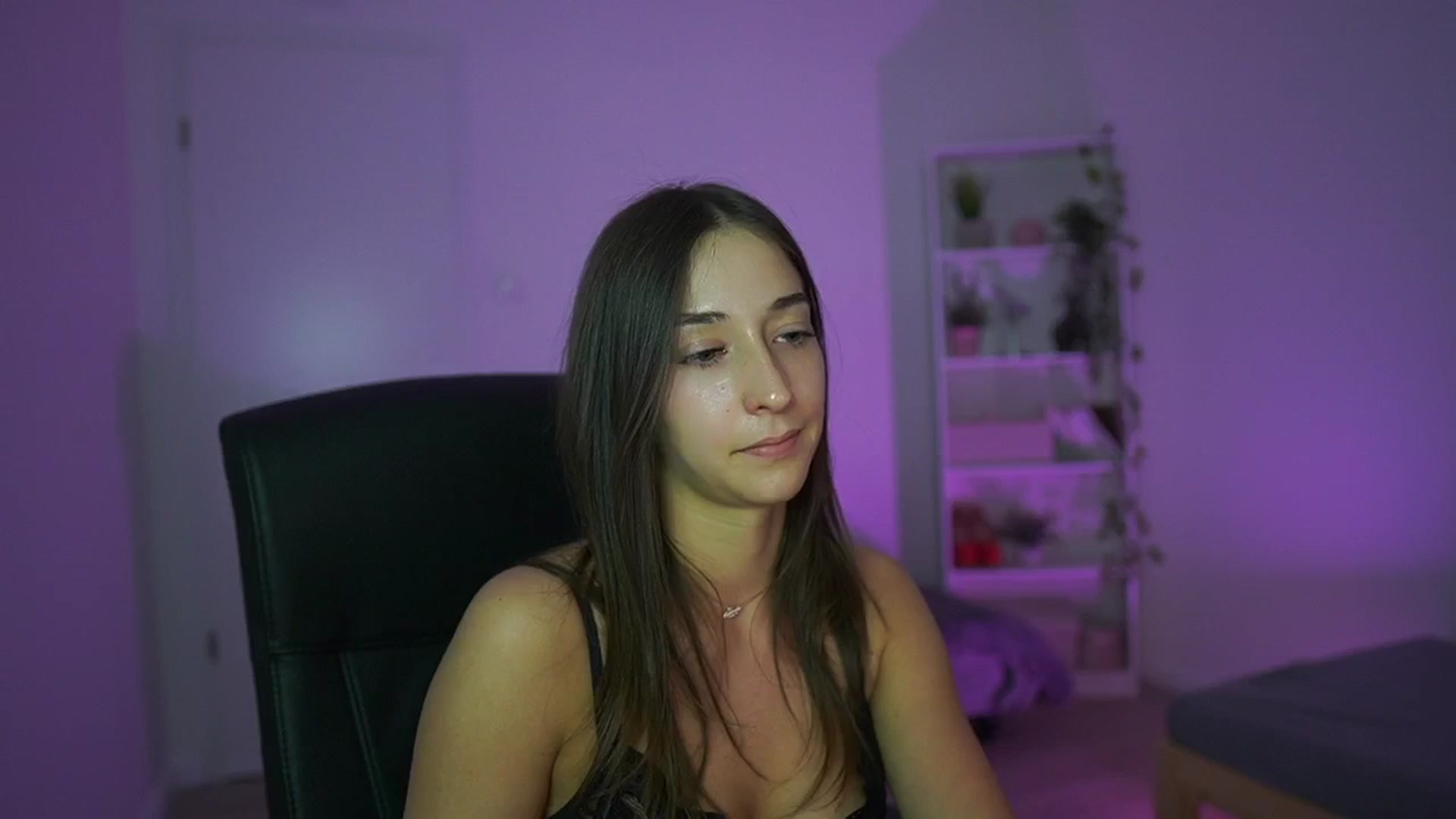 Gallery image thumbnail from Brunettte_18's myfreecams stream on, 04/08/2026, 23:12 image 12 of 20