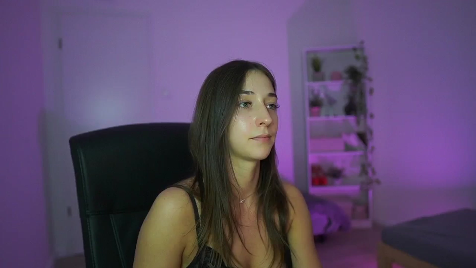Gallery image thumbnail from Brunettte_18's myfreecams stream on, 04/08/2026, 23:12 image 11 of 20