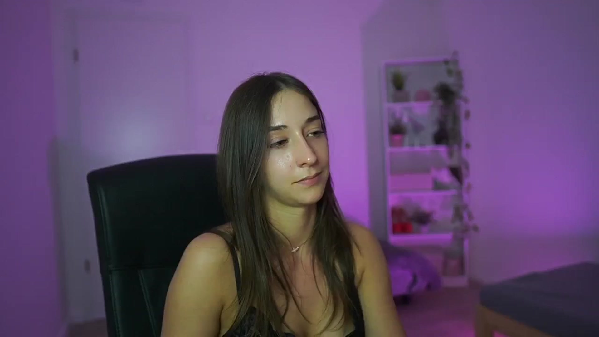 Gallery image thumbnail from Brunettte_18's myfreecams stream on, 04/08/2026, 23:12 image 10 of 20