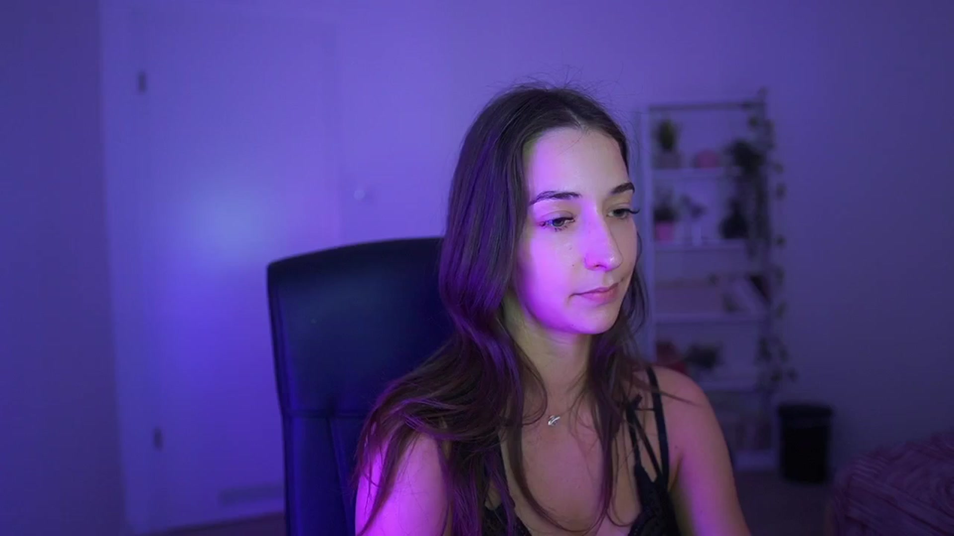 Gallery image thumbnail from Brunettte_18's myfreecams stream on, 04/09/2026, 19:13 image 13 of 20