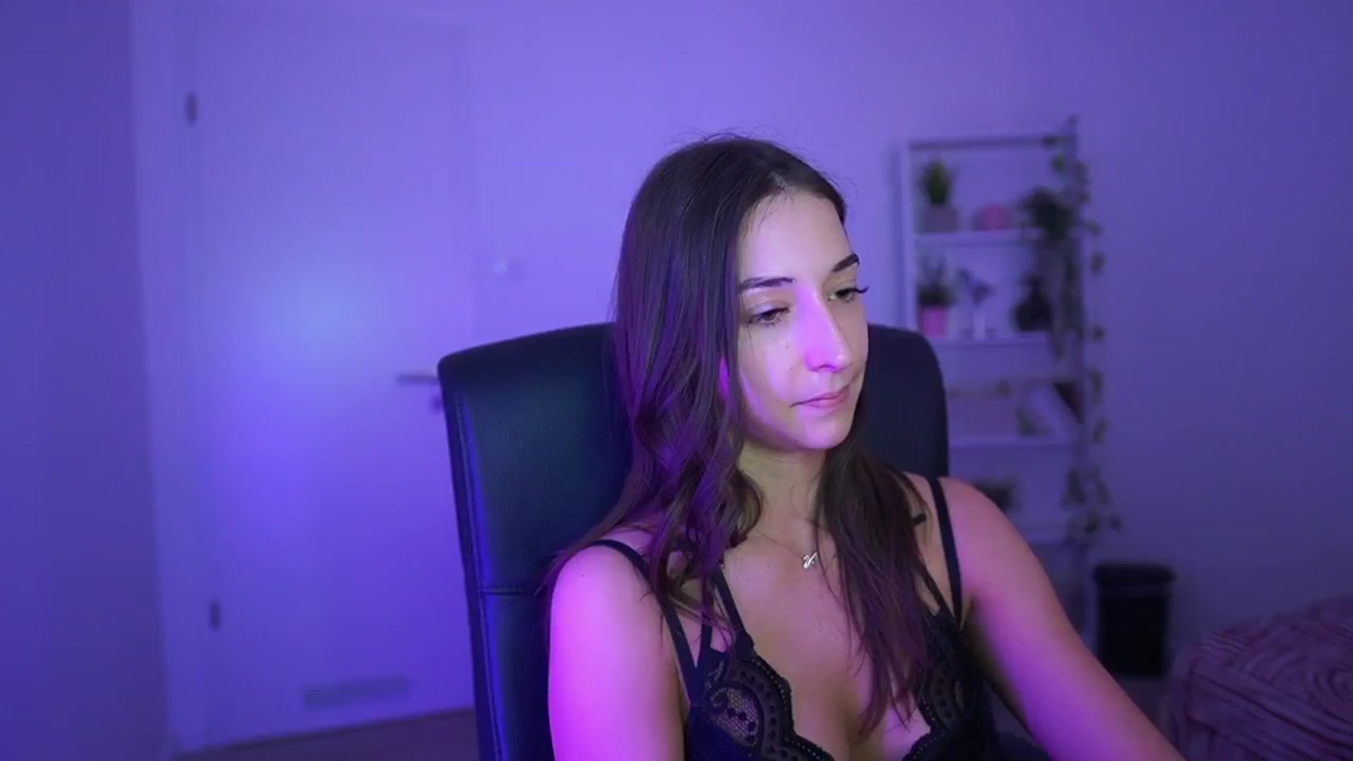 Gallery image thumbnail from Brunettte_18's myfreecams stream on, 04/09/2026, 20:28 image 20 of 20