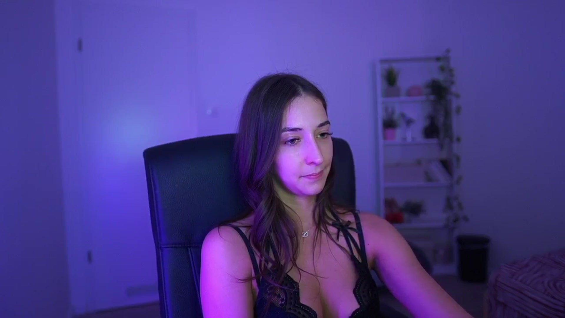 Gallery image thumbnail from Brunettte_18's myfreecams stream on, 04/09/2026, 21:44 image 8 of 20