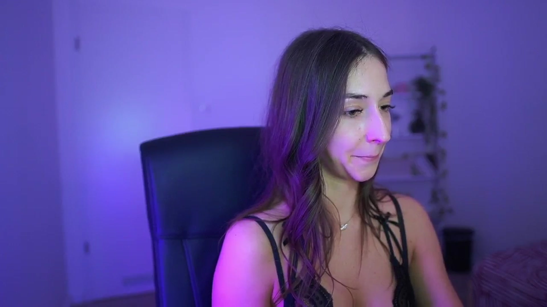 Gallery image thumbnail from Brunettte_18's myfreecams stream on, 04/09/2026, 21:44 image 11 of 20
