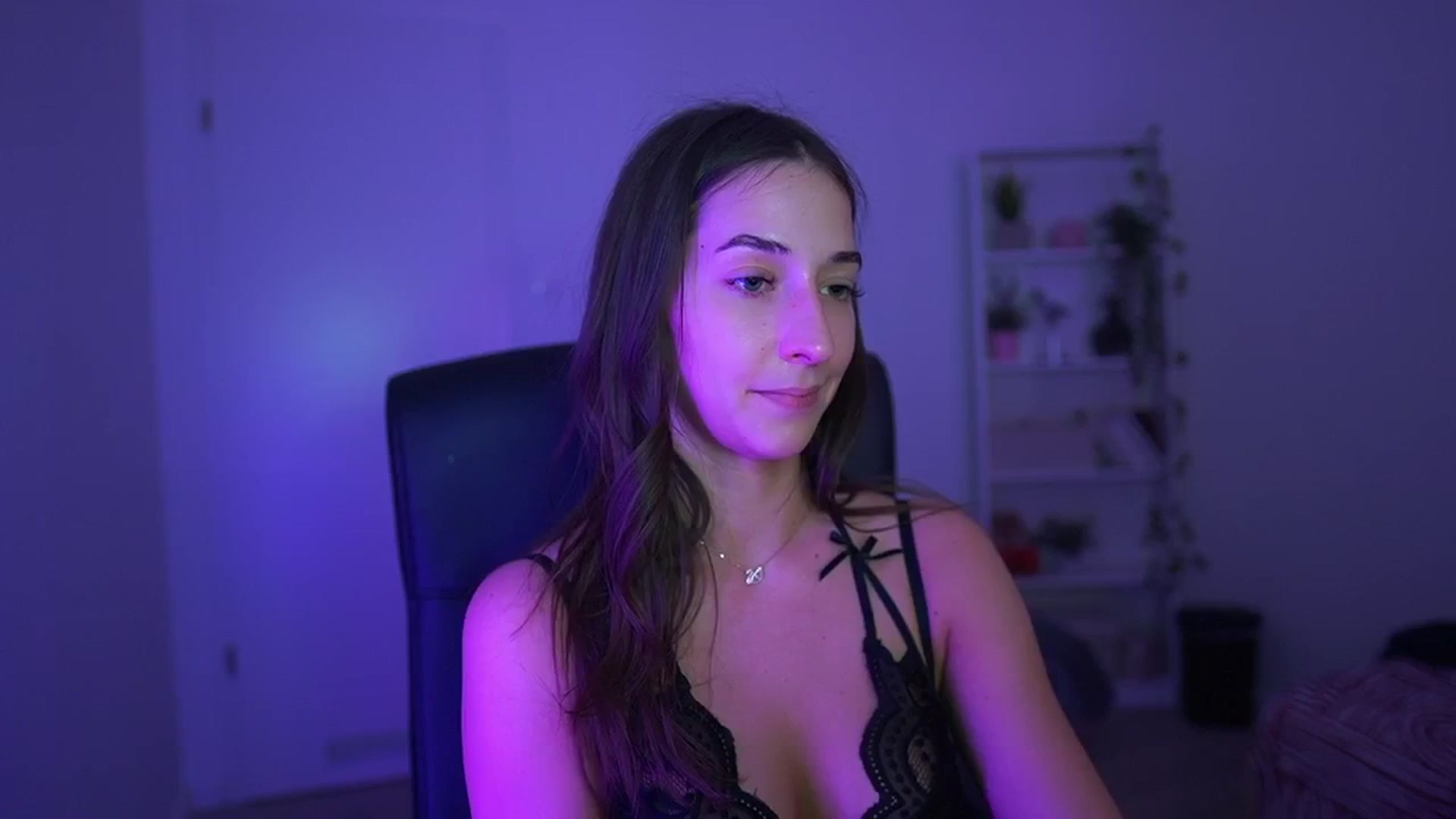 Gallery image thumbnail from Brunettte_18's myfreecams stream on, 04/09/2026, 23:21 image 17 of 20