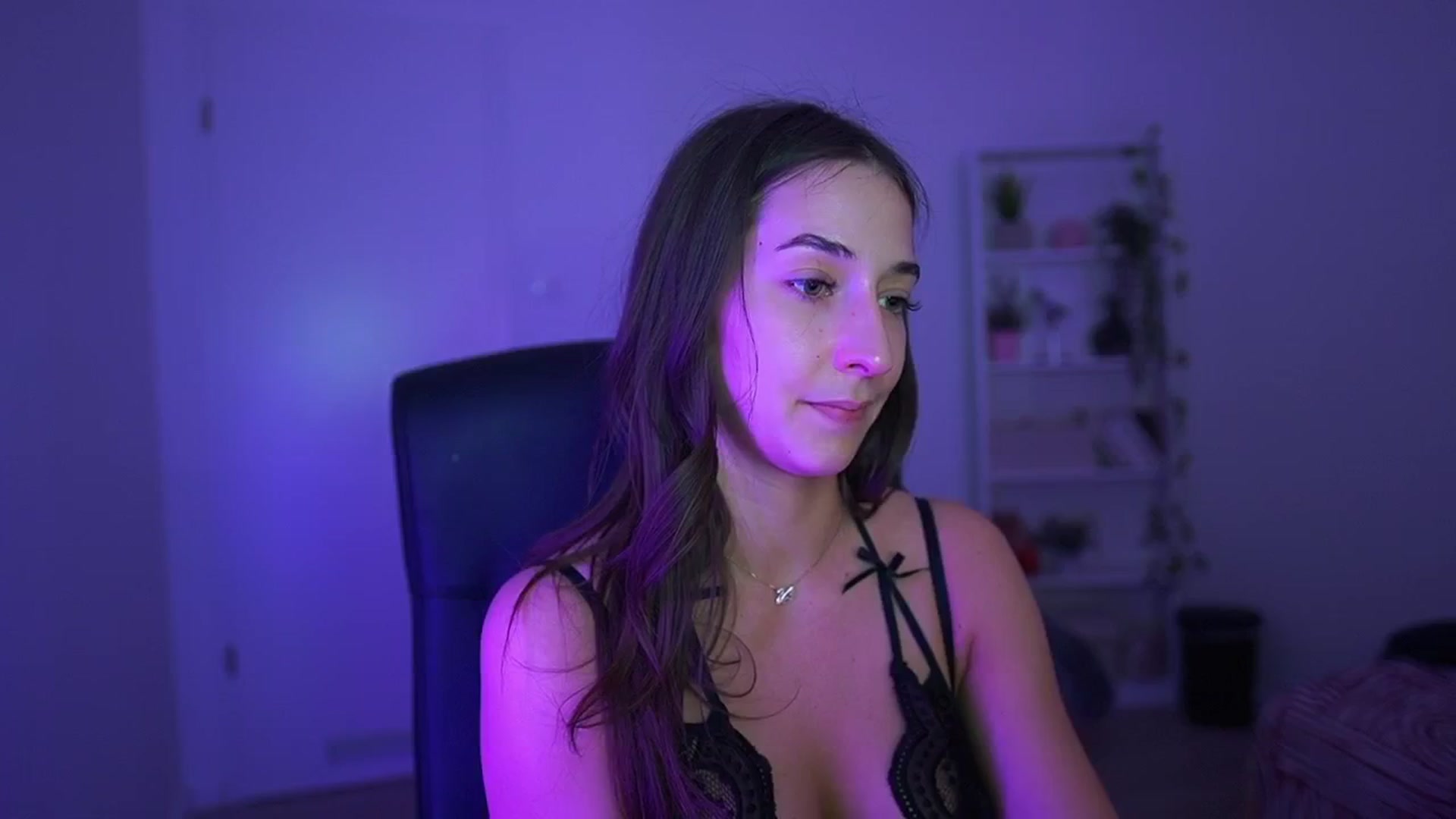 Gallery image thumbnail from Brunettte_18's myfreecams stream on, 04/09/2026, 23:21 image 12 of 20