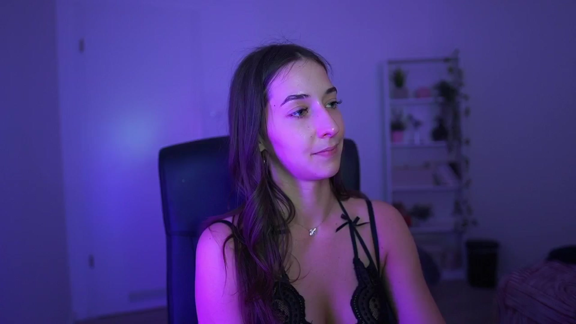Gallery image thumbnail from Brunettte_18's myfreecams stream on, 04/09/2026, 23:21 image 14 of 20