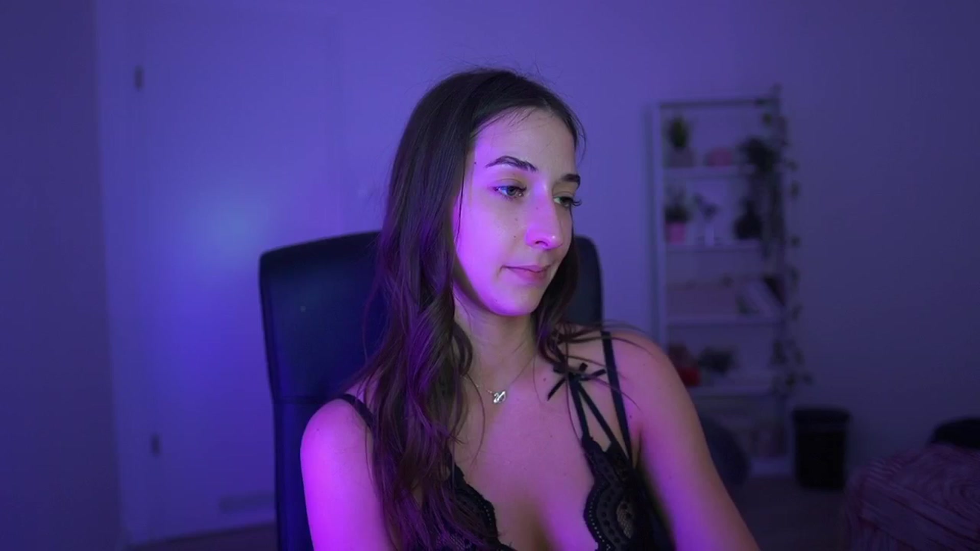 Gallery image thumbnail from Brunettte_18's myfreecams stream on, 04/09/2026, 23:21 image 20 of 20