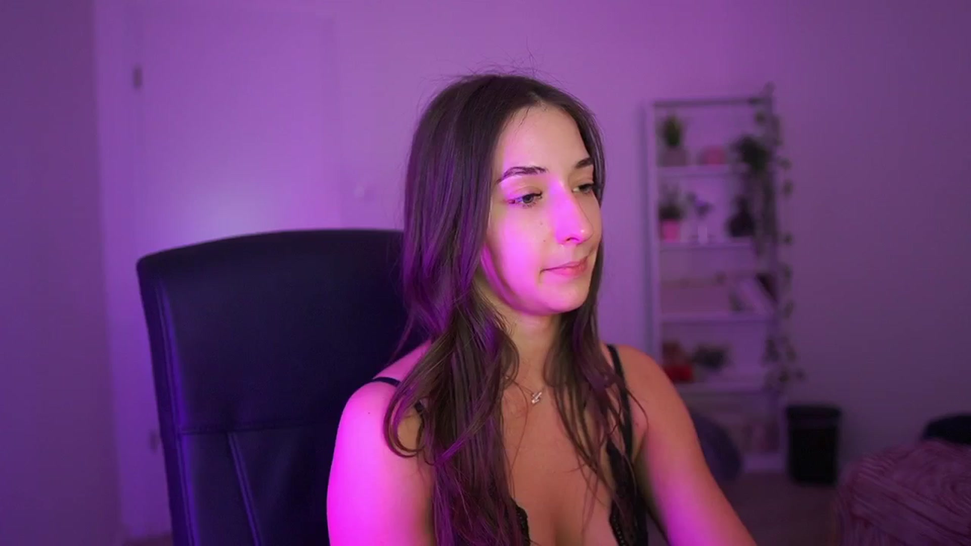 Gallery image thumbnail from Brunettte_18's myfreecams stream on, 04/09/2026, 23:21 image 9 of 20