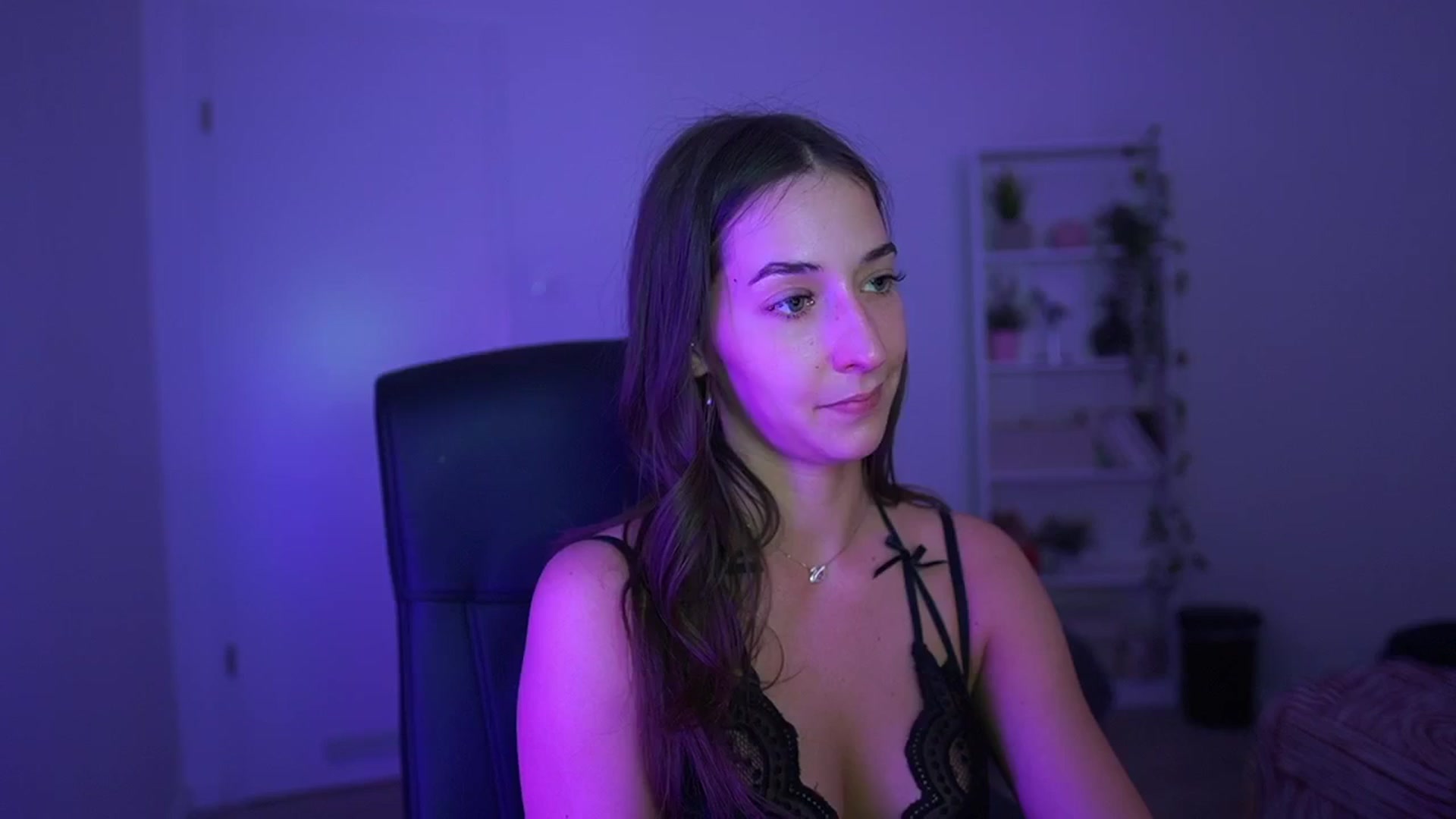 Gallery image thumbnail from Brunettte_18's myfreecams stream on, 04/09/2026, 23:21 image 15 of 20