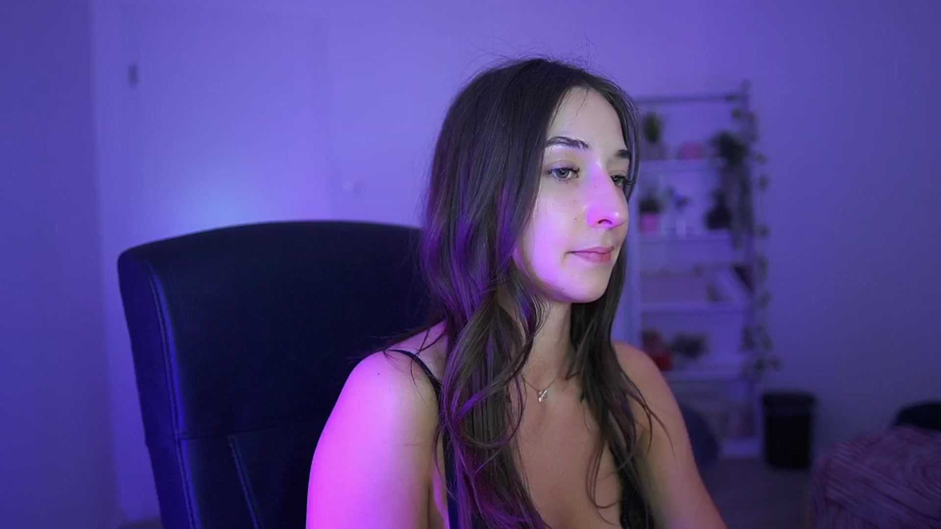 Gallery image thumbnail from Brunettte_18's myfreecams stream on, 04/09/2026, 23:21 image 3 of 20