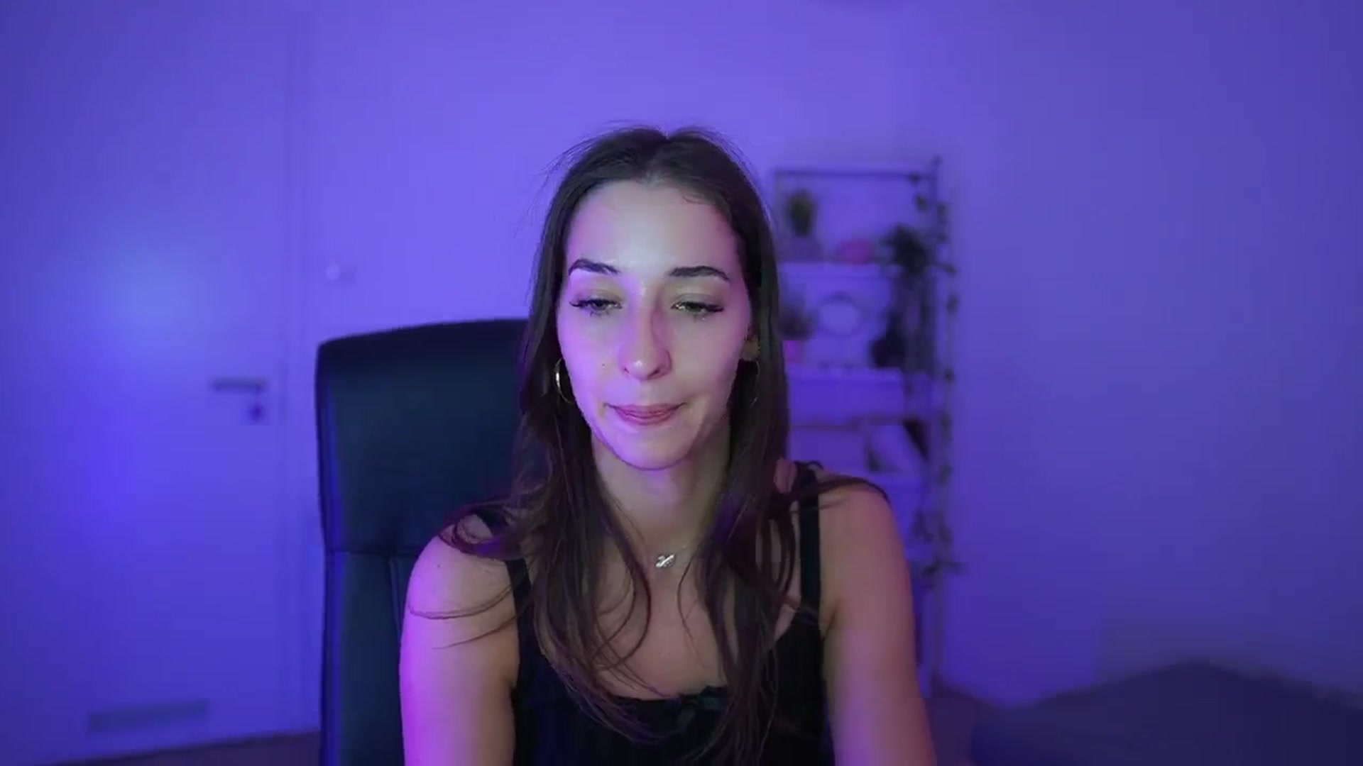 Gallery image thumbnail from Brunettte_18's myfreecams stream on, 04/10/2026, 21:24 image 9 of 20