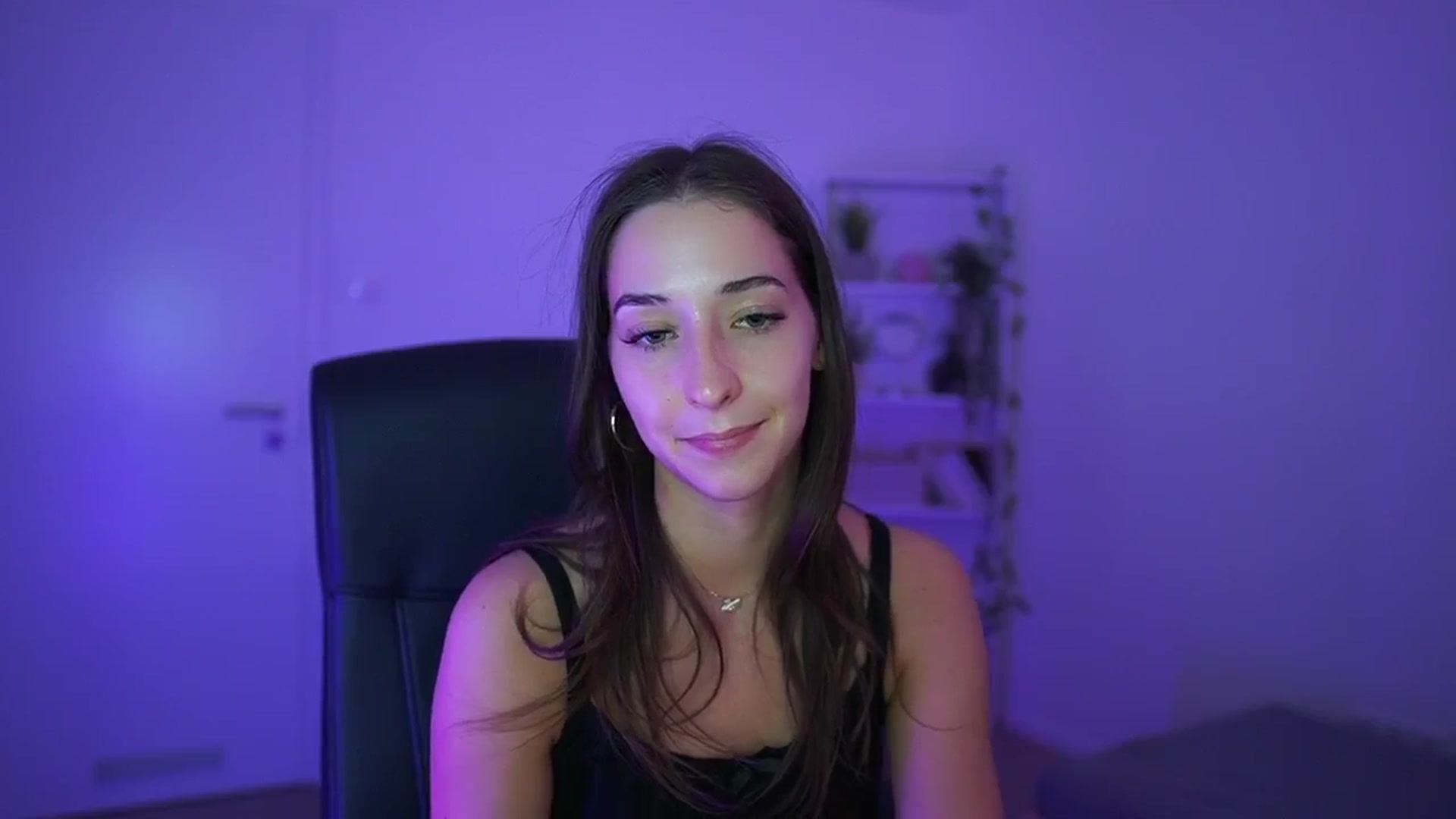 Gallery image thumbnail from Brunettte_18's myfreecams stream on, 04/10/2026, 21:24 image 20 of 20