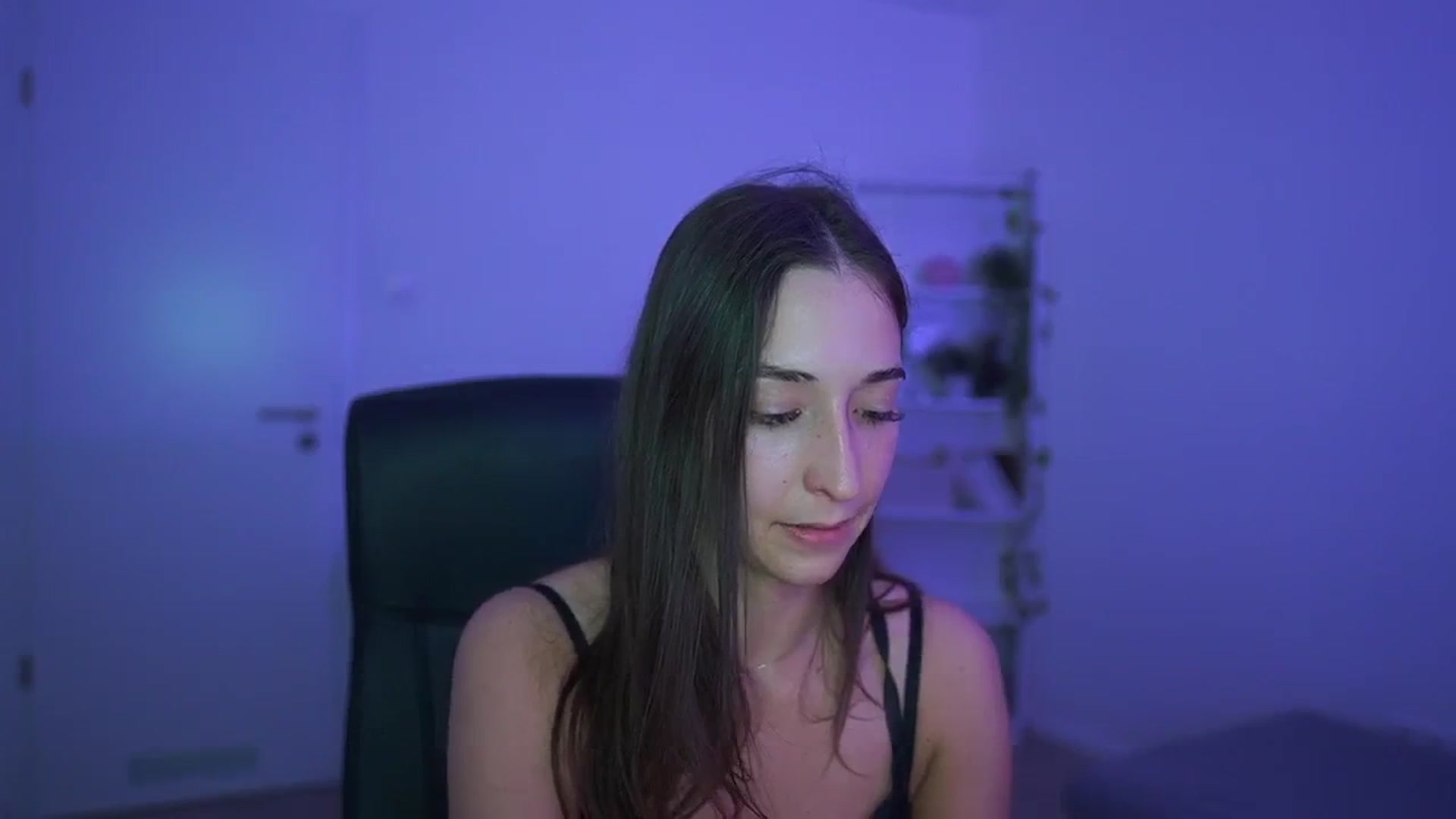Gallery image thumbnail from Brunettte_18's myfreecams stream on, 04/13/2026, 20:16 image 14 of 20