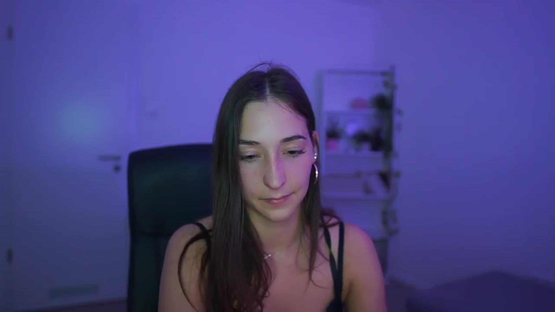 Gallery image thumbnail from Brunettte_18's myfreecams stream on, 04/13/2026, 20:16 image 13 of 20