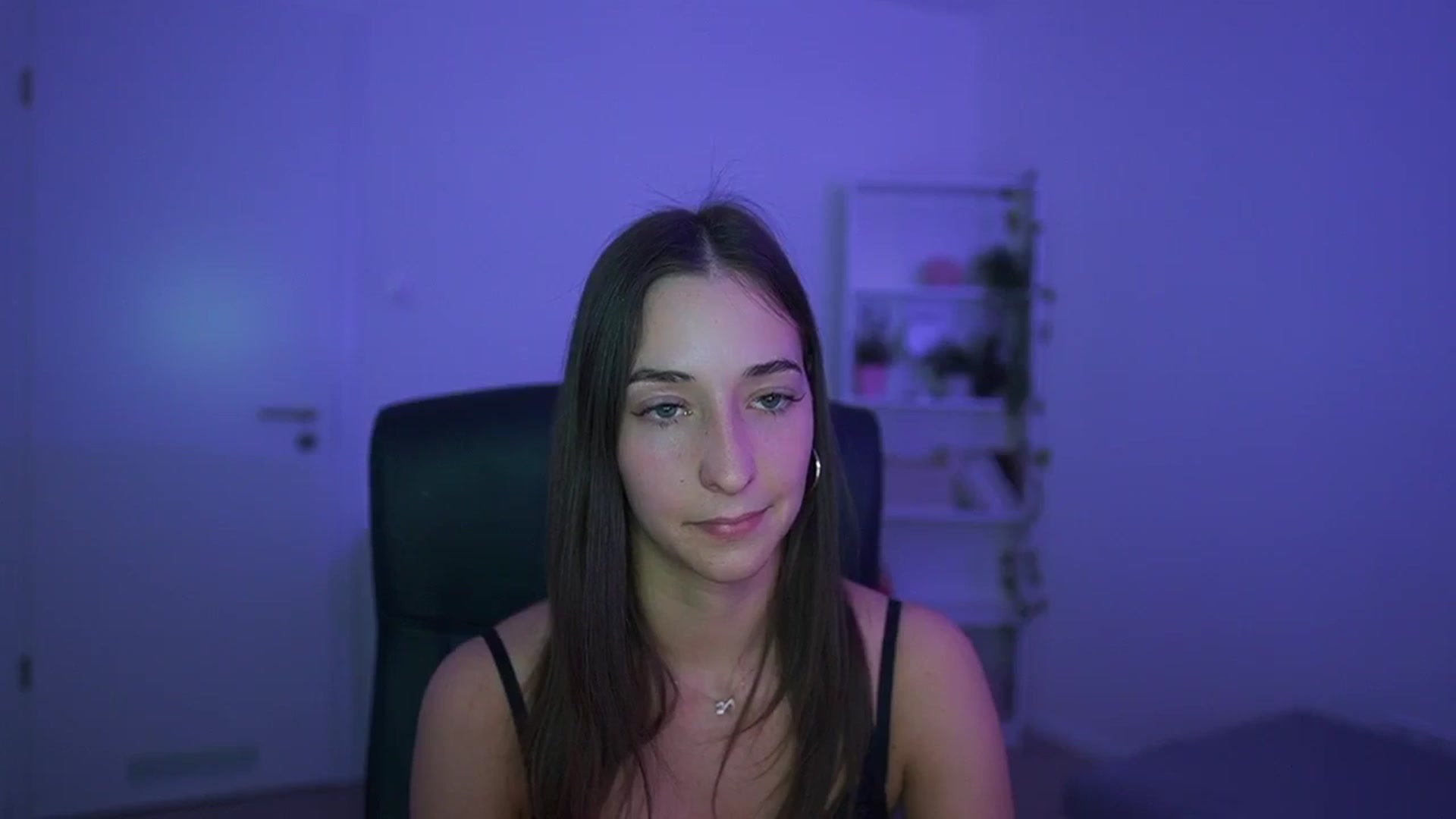 Gallery image thumbnail from Brunettte_18's myfreecams stream on, 04/13/2026, 20:16 image 2 of 20