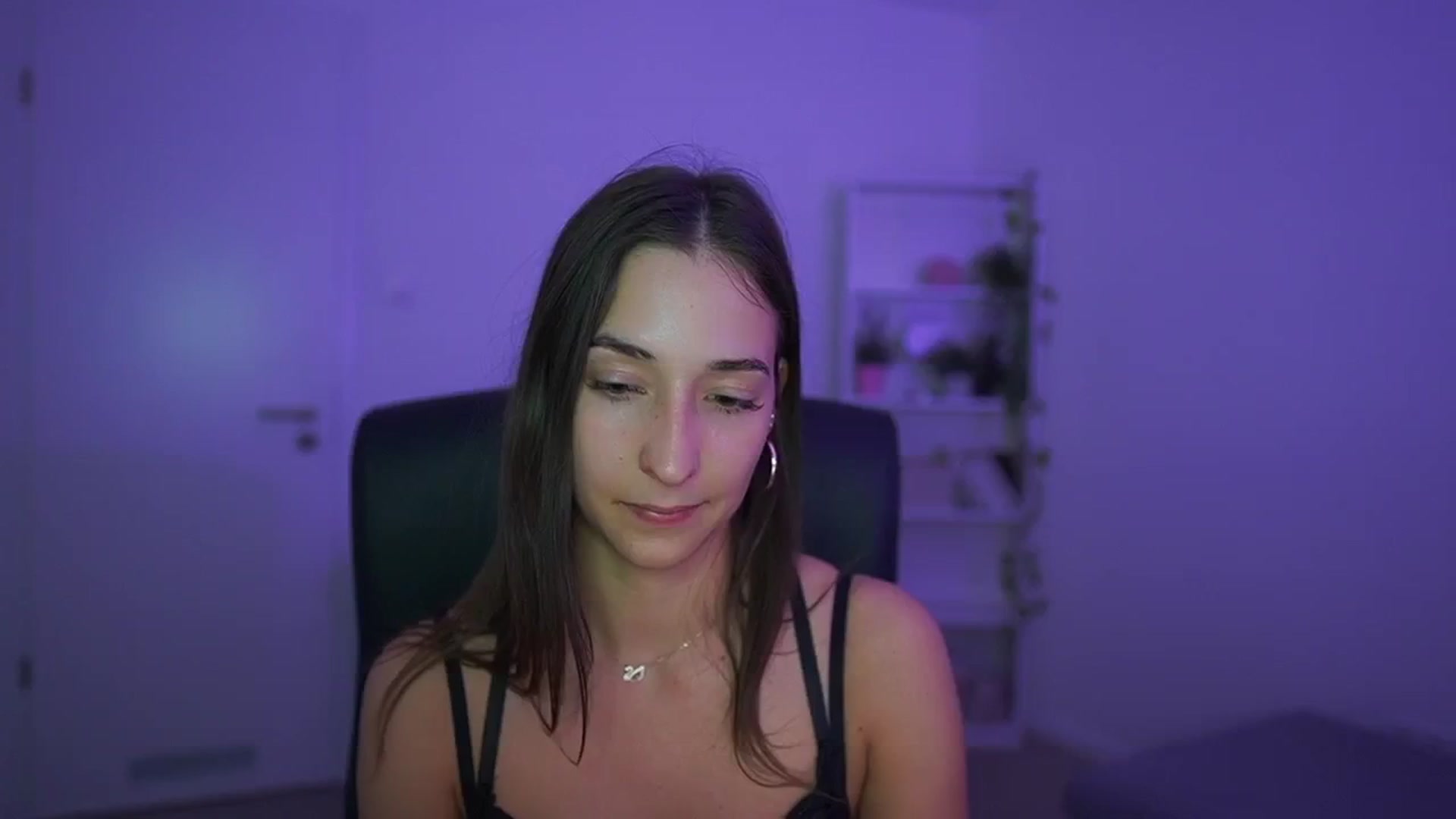 Gallery image thumbnail from Brunettte_18's myfreecams stream on, 04/13/2026, 23:38 image 20 of 20