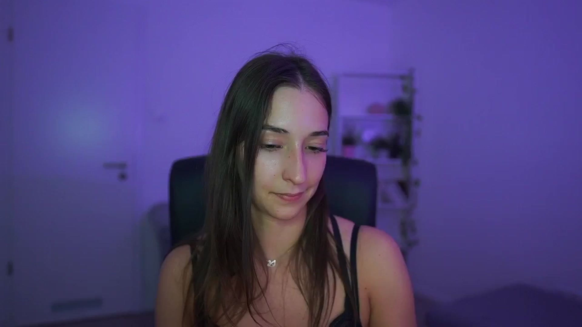 Gallery image thumbnail from Brunettte_18's myfreecams stream on, 04/13/2026, 23:38 image 6 of 20