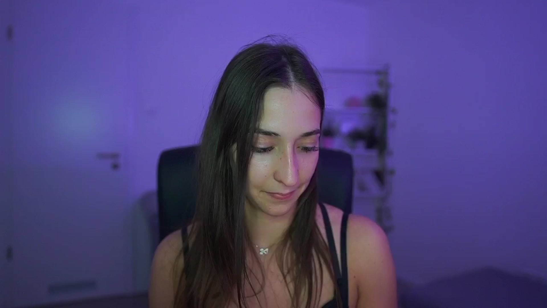 Gallery image thumbnail from Brunettte_18's myfreecams stream on, 04/13/2026, 23:38 image 9 of 20