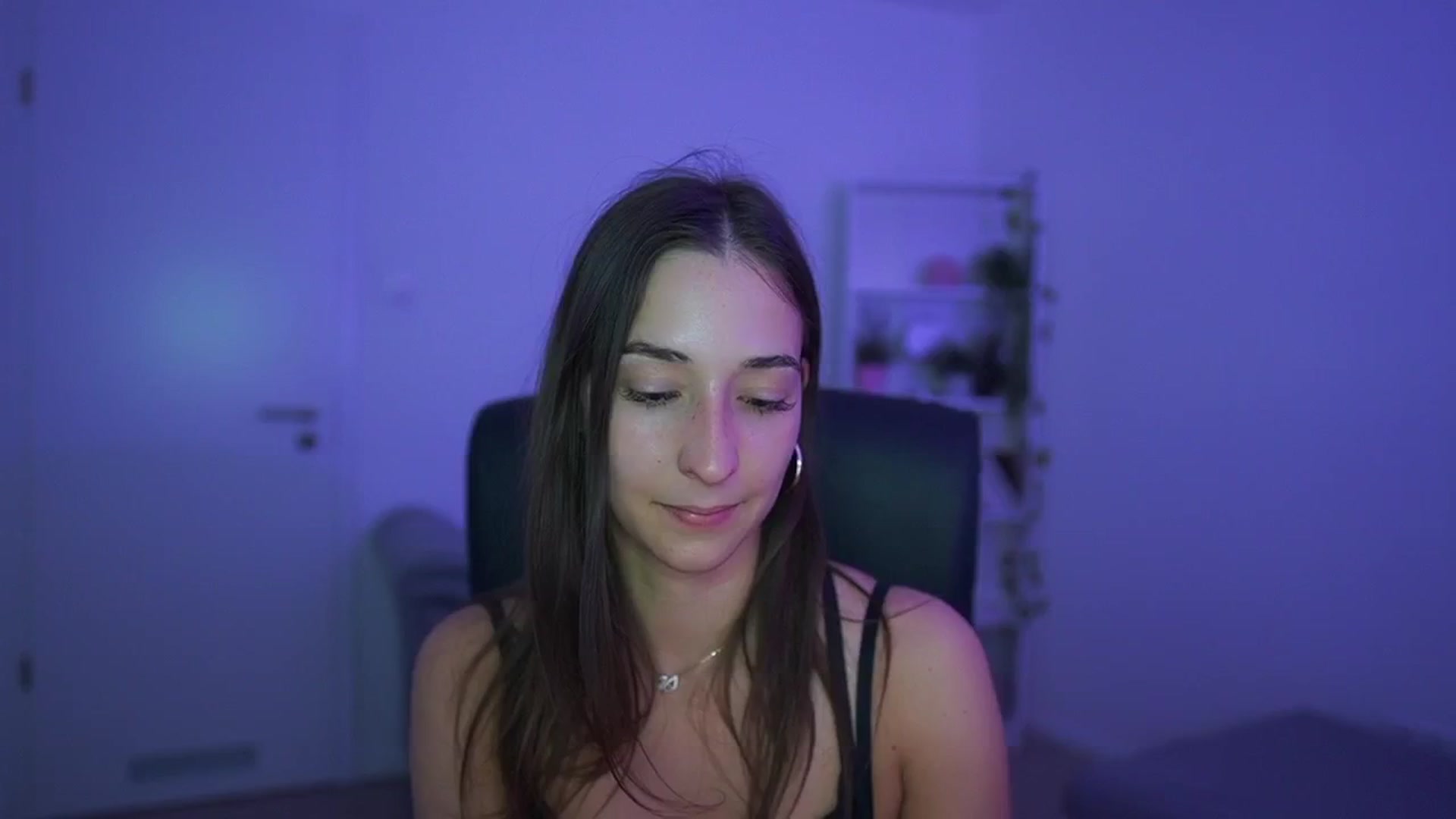 Gallery image thumbnail from Brunettte_18's myfreecams stream on, 04/13/2026, 23:38 image 3 of 20