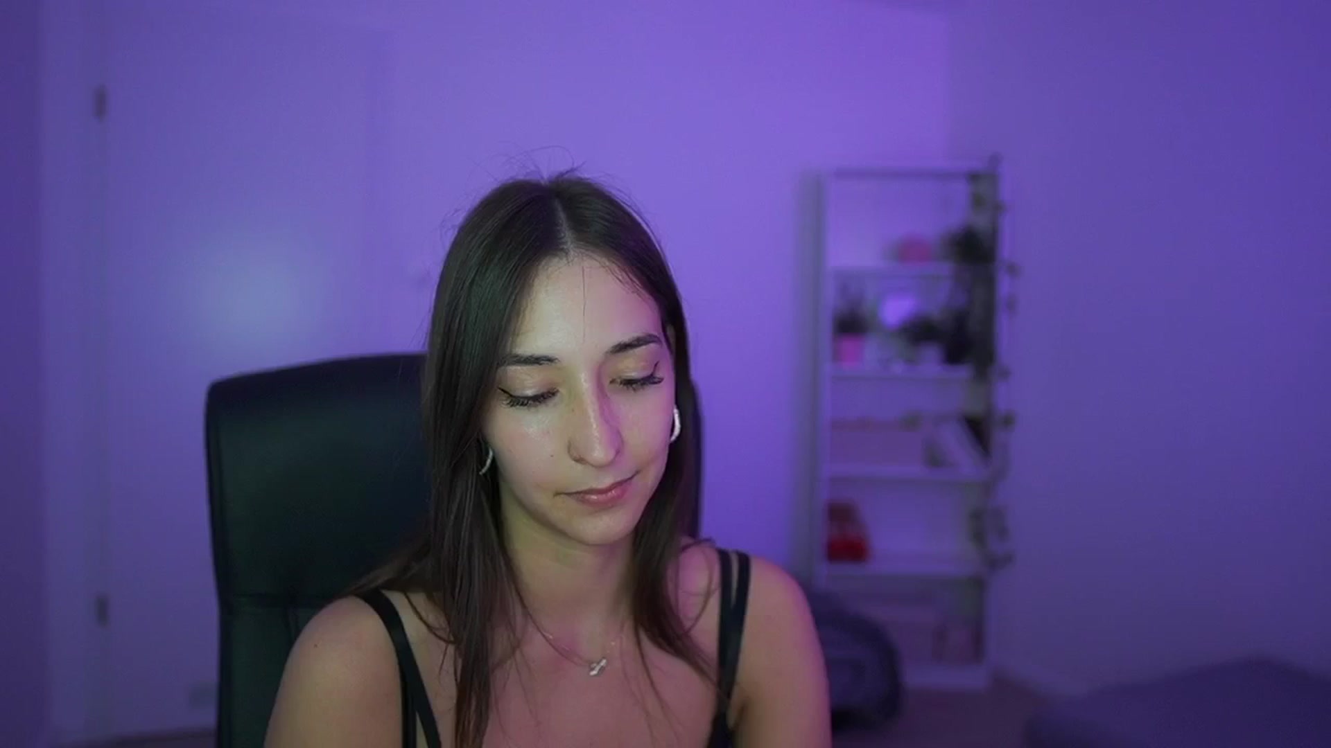 Gallery image thumbnail from Brunettte_18's myfreecams stream on, 04/16/2026, 19:16 image 8 of 20