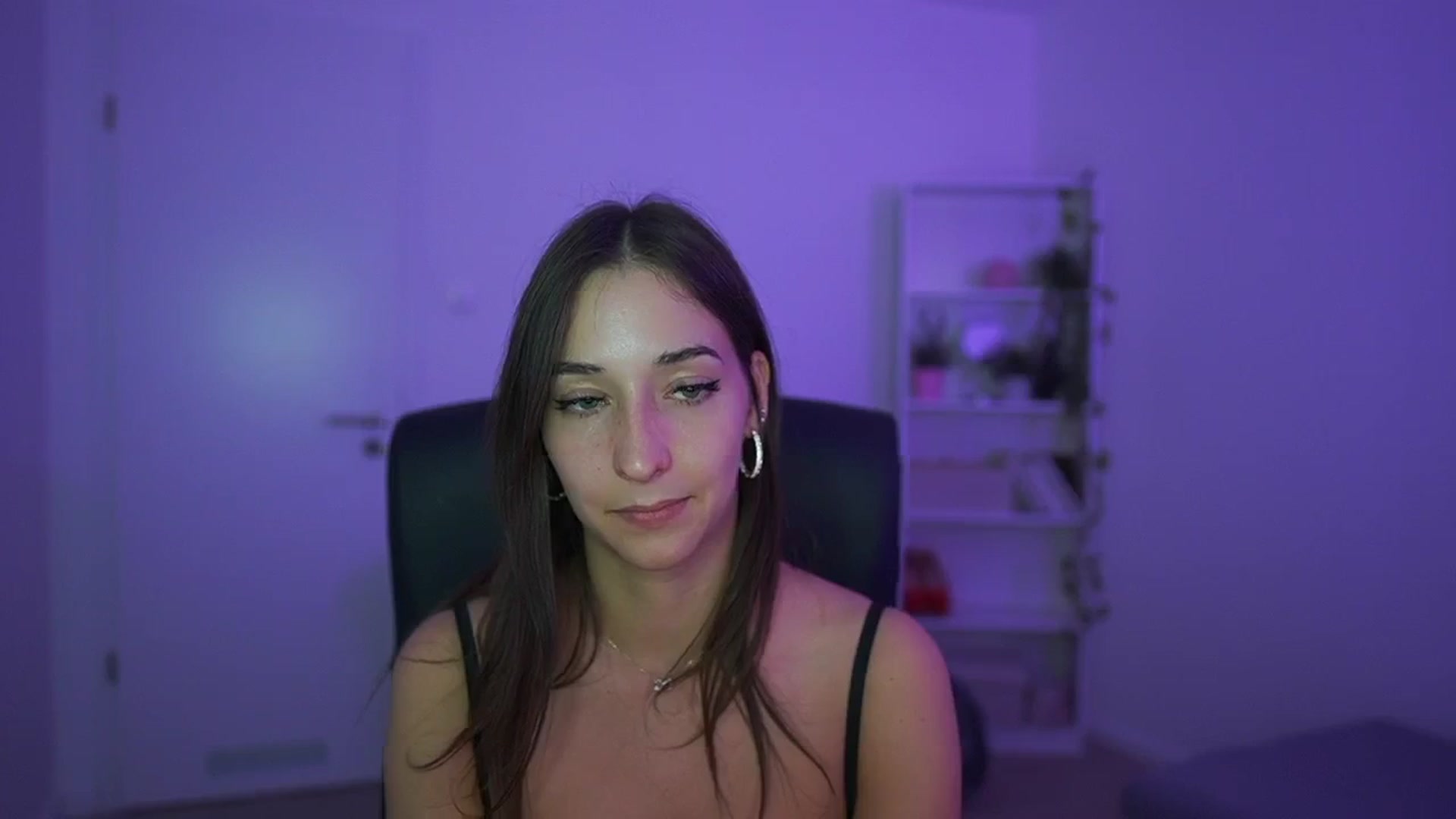 Gallery image thumbnail from Brunettte_18's myfreecams stream on, 04/16/2026, 21:00 image 11 of 20