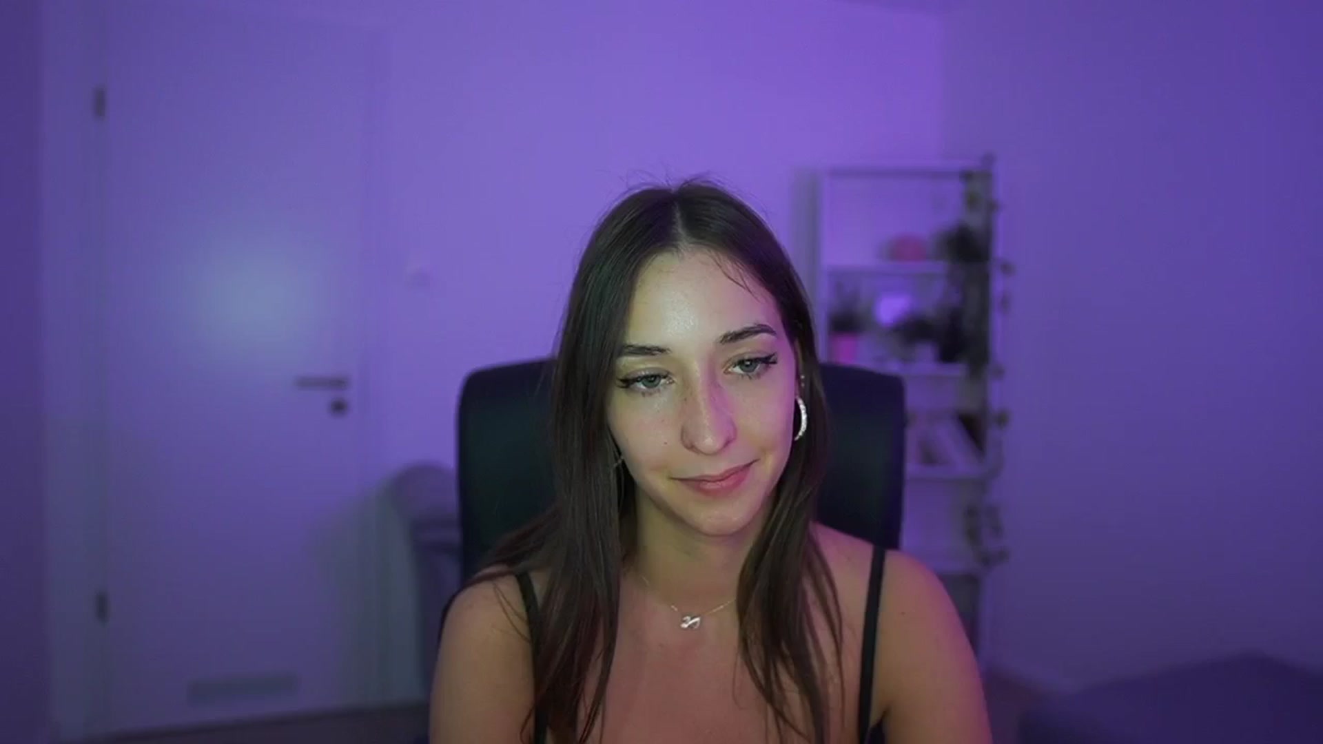 Gallery image thumbnail from Brunettte_18's myfreecams stream on, 04/16/2026, 22:01 image 8 of 20