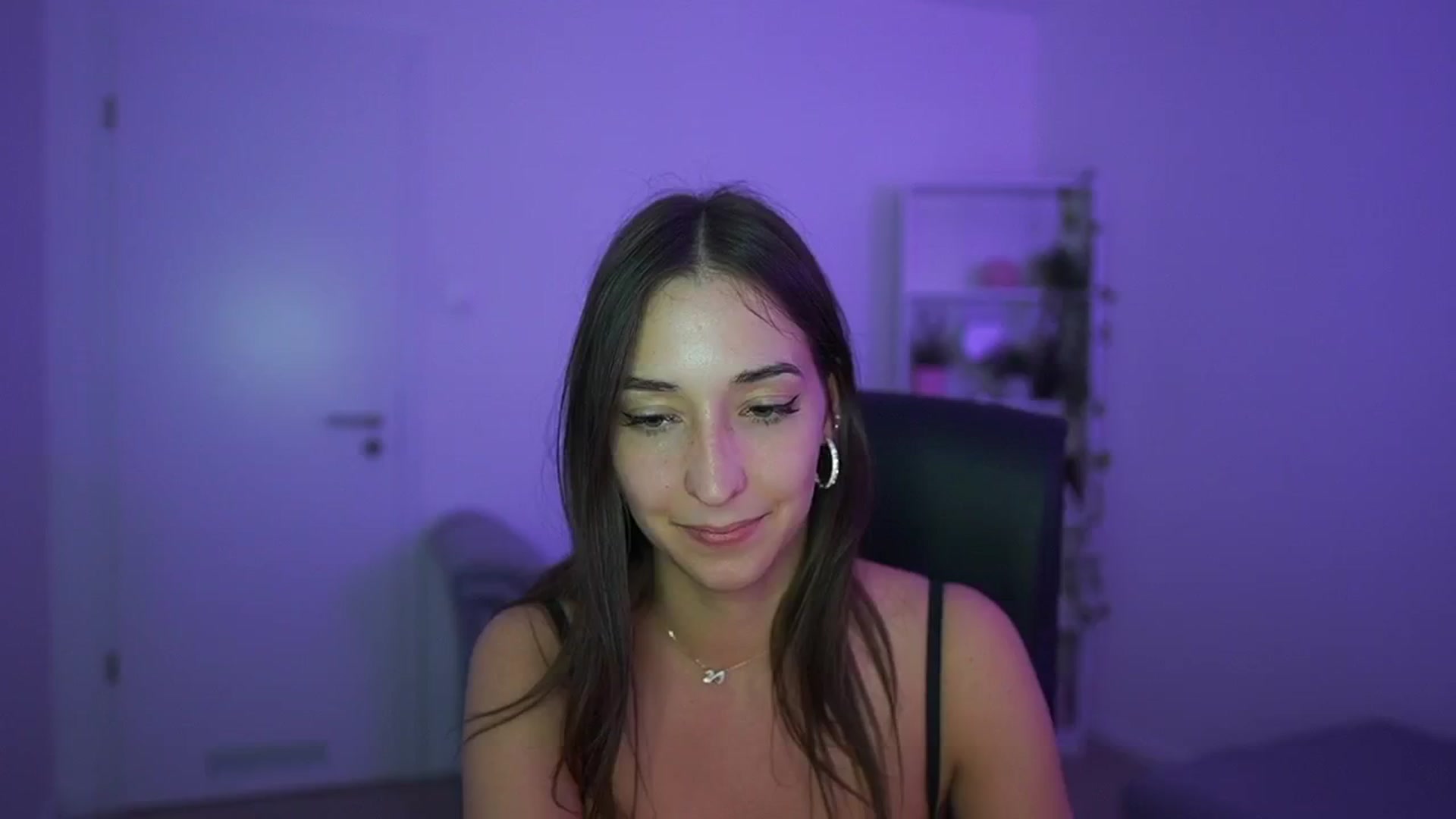 Gallery image thumbnail from Brunettte_18's myfreecams stream on, 04/16/2026, 22:01 image 6 of 20