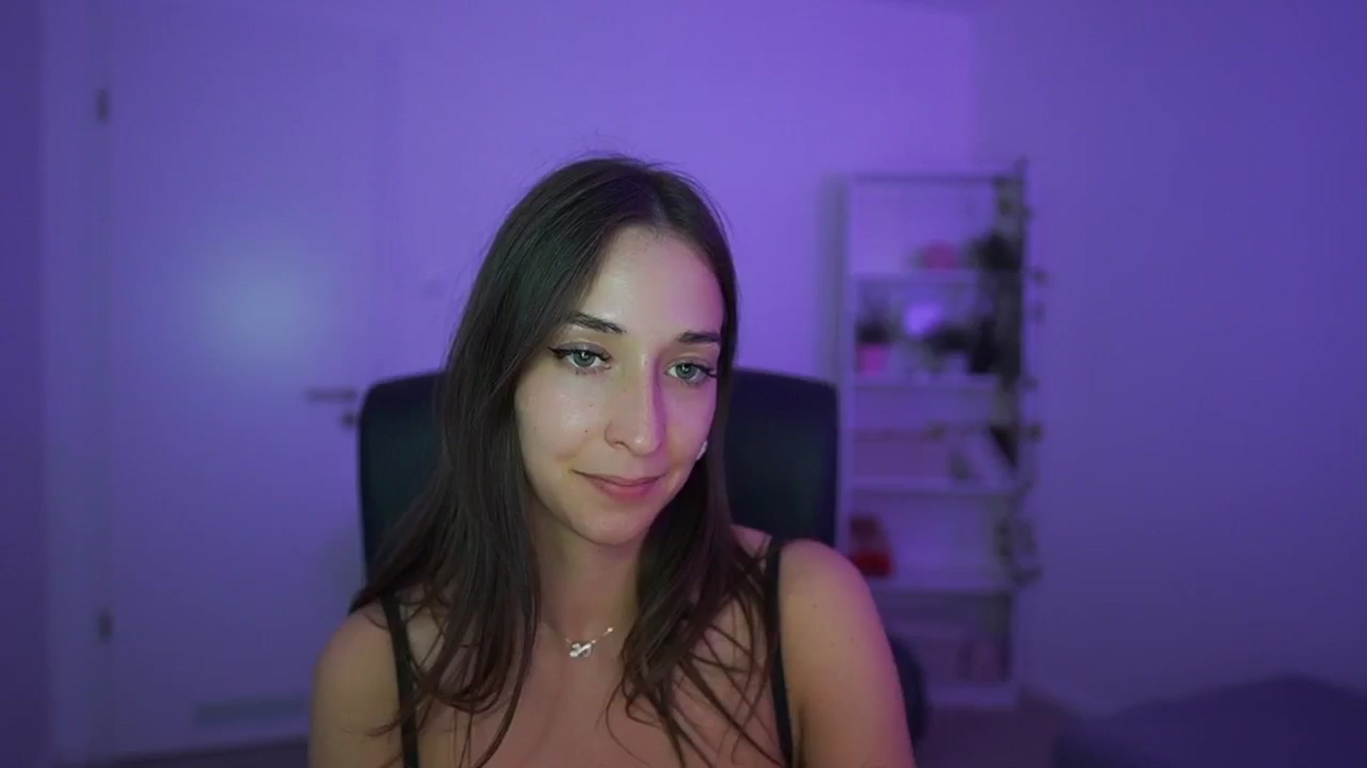 Gallery image thumbnail from Brunettte_18's myfreecams stream on, 04/16/2026, 22:01 image 20 of 20