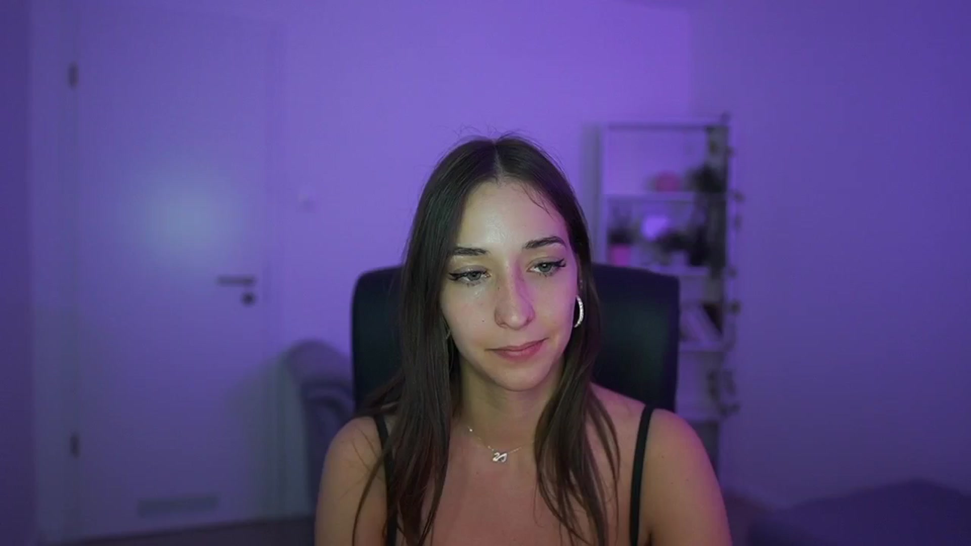 Gallery image thumbnail from Brunettte_18's myfreecams stream on, 04/16/2026, 22:01 image 10 of 20