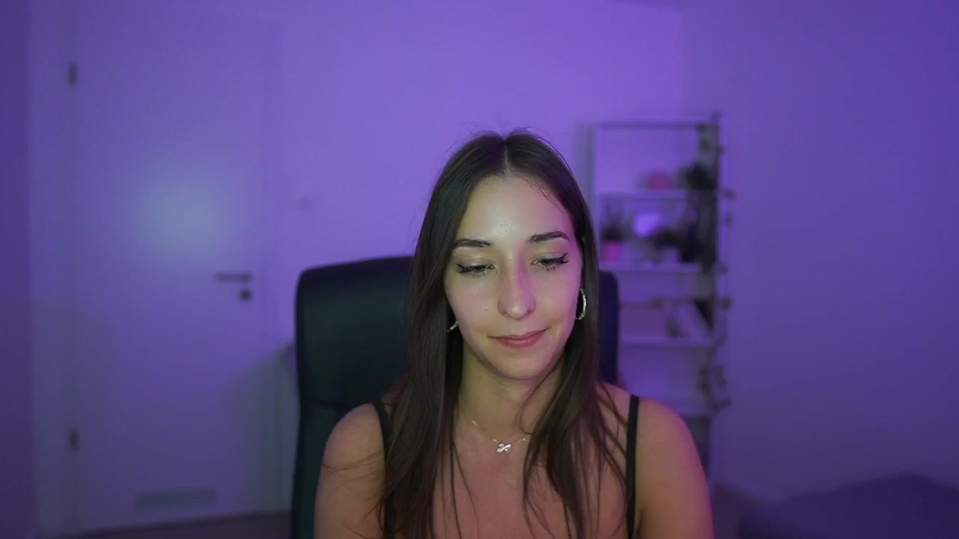 Gallery image thumbnail from Brunettte_18's myfreecams stream on, 04/16/2026, 23:07 image 13 of 20