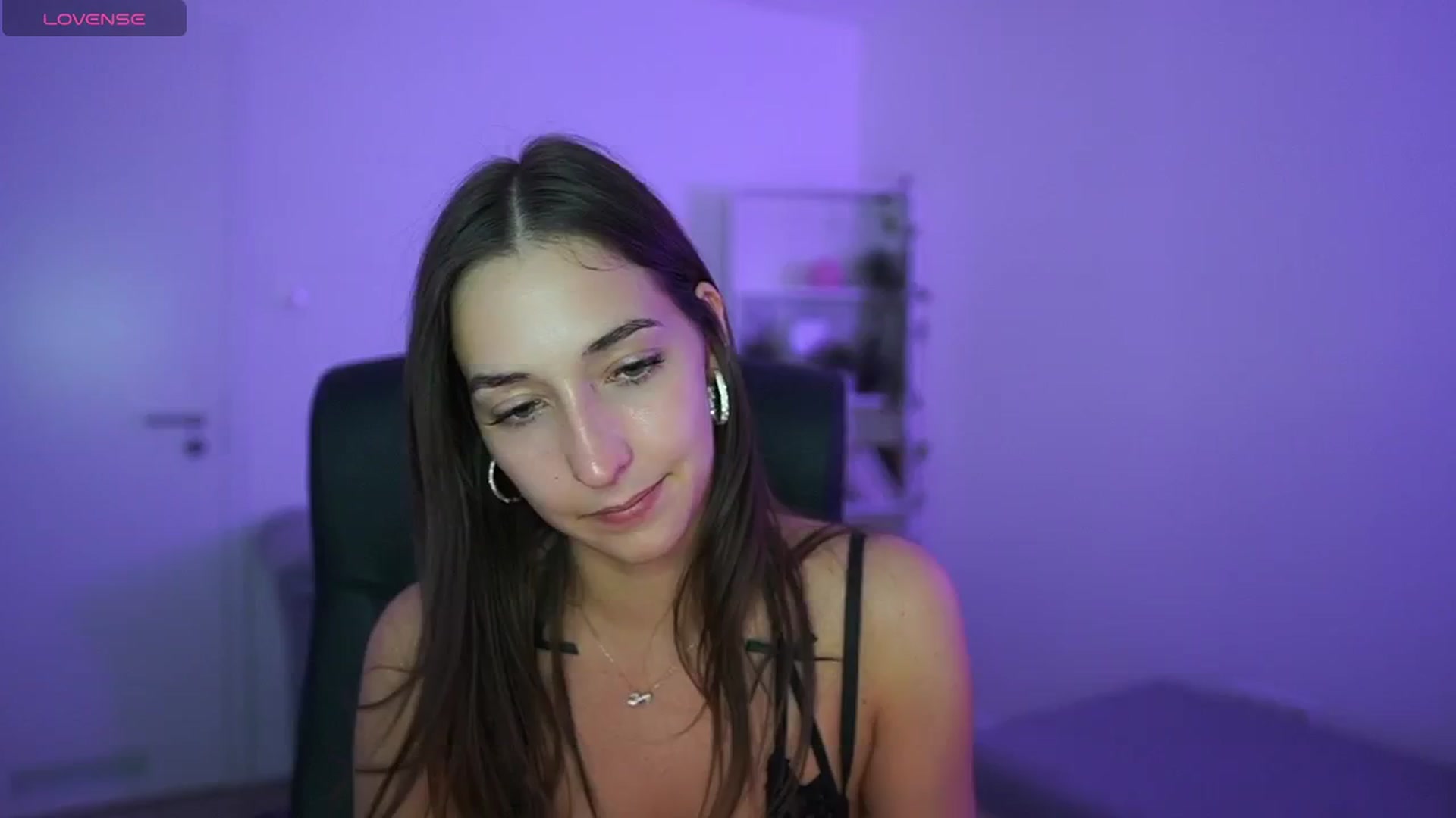 Gallery image thumbnail from Brunettte_18's myfreecams stream on, 04/17/2026, 20:20 image 19 of 20