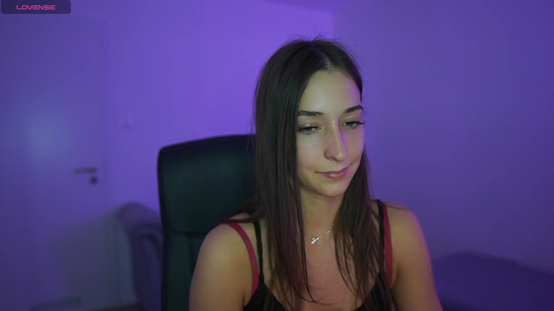 Gallery image thumbnail from Brunettte_18's myfreecams stream on, 04/18/2026, 20:26 image 16 of 20