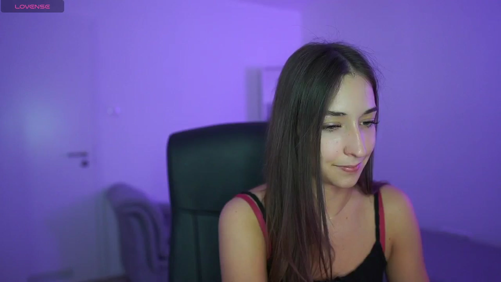 Gallery image thumbnail from Brunettte_18's myfreecams stream on, 04/18/2026, 20:26 image 13 of 20