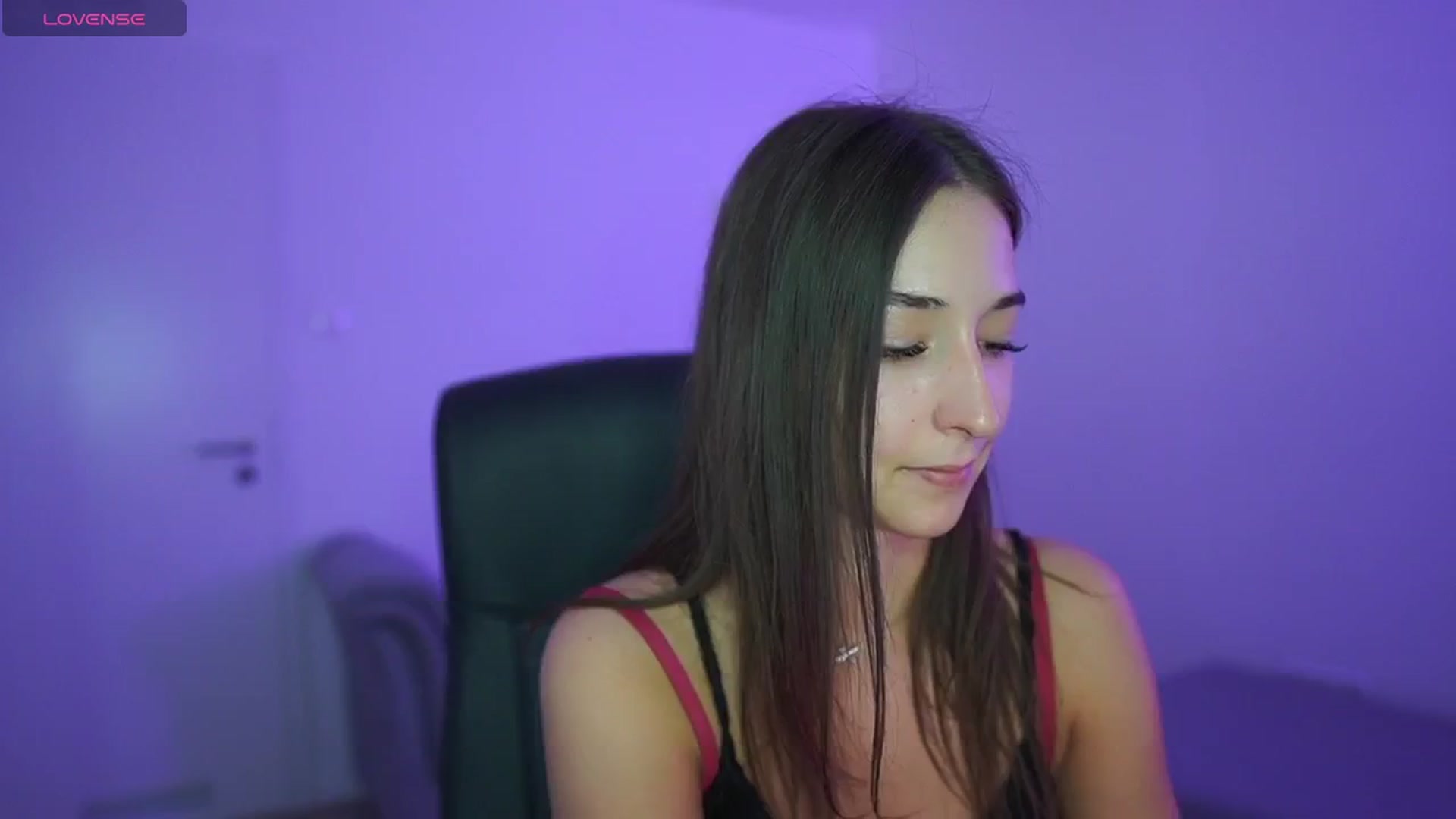 Gallery image thumbnail from Brunettte_18's myfreecams stream on, 04/18/2026, 20:26 image 17 of 20