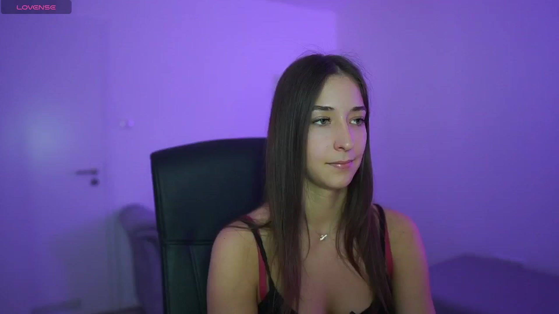 Gallery image thumbnail from Brunettte_18's myfreecams stream on, 04/18/2026, 20:26 image 5 of 20