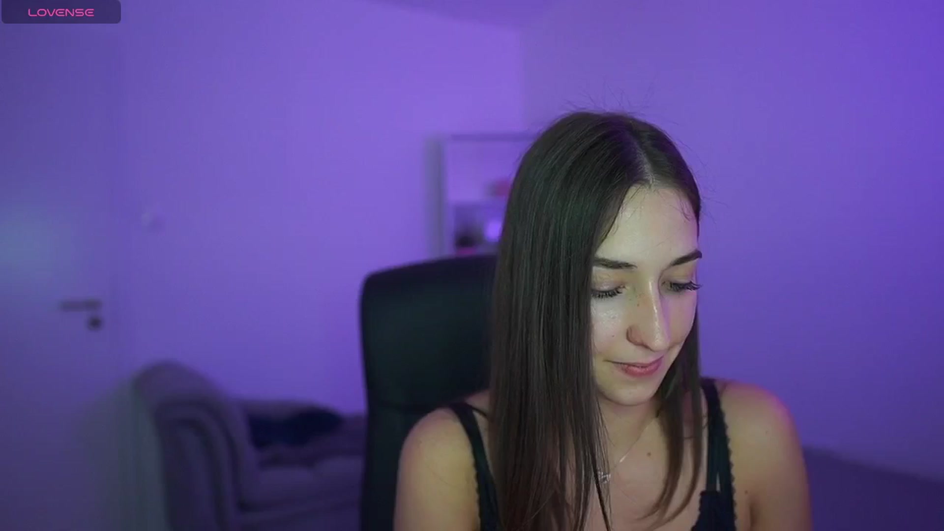 Gallery image thumbnail from Brunettte_18's myfreecams stream on, 04/24/2026, 19:57 image 4 of 20