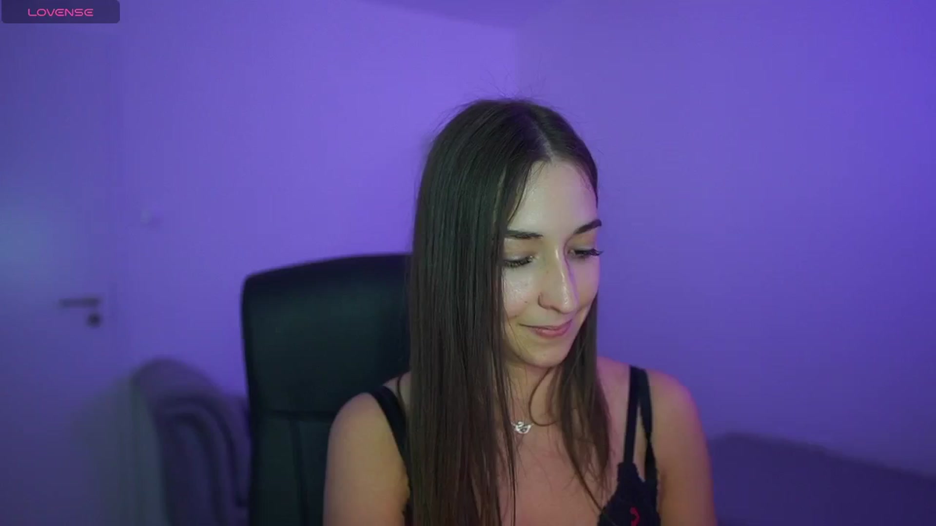 Gallery image thumbnail from Brunettte_18's myfreecams stream on, 04/24/2026, 22:19 image 8 of 20