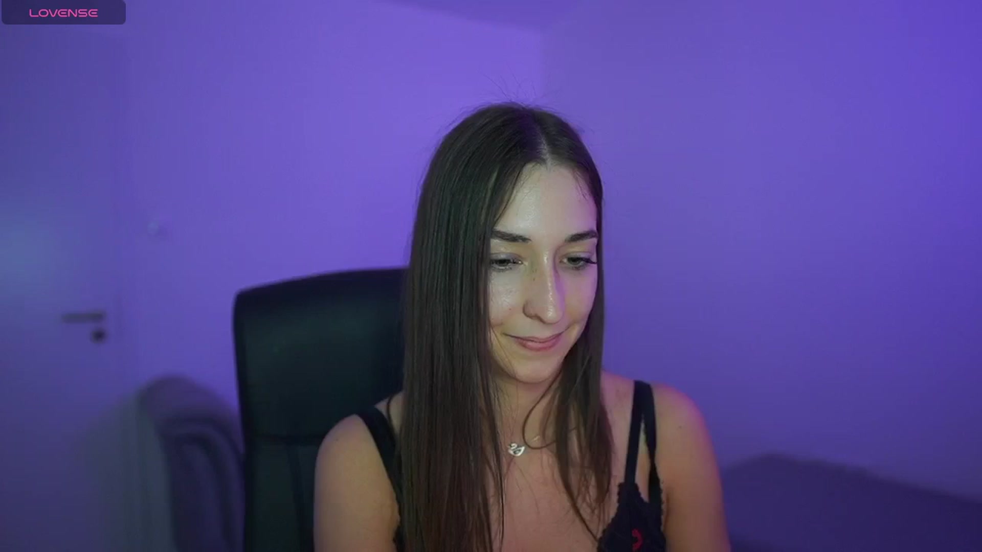 Gallery image thumbnail from Brunettte_18's myfreecams stream on, 04/24/2026, 22:19 image 7 of 20