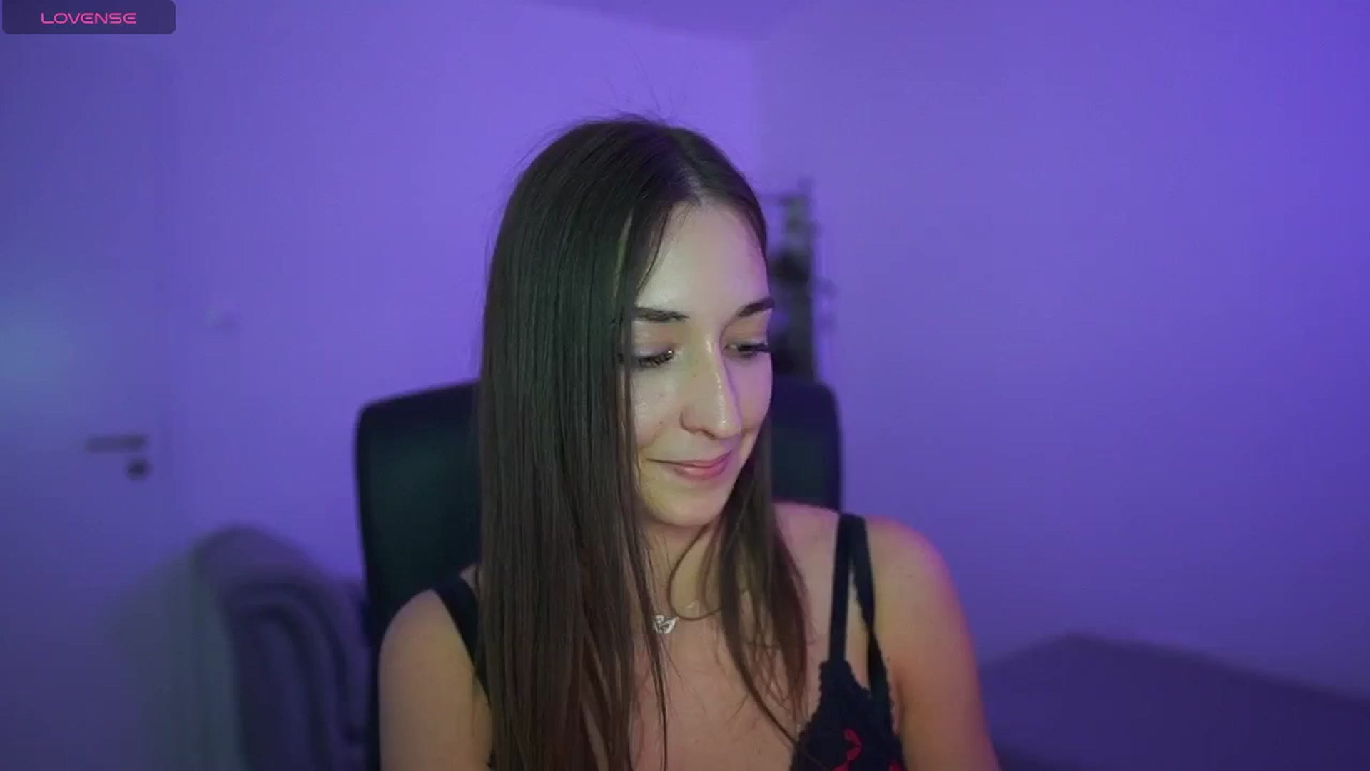 Gallery image thumbnail from Brunettte_18's myfreecams stream on, 04/24/2026, 22:19 image 9 of 20