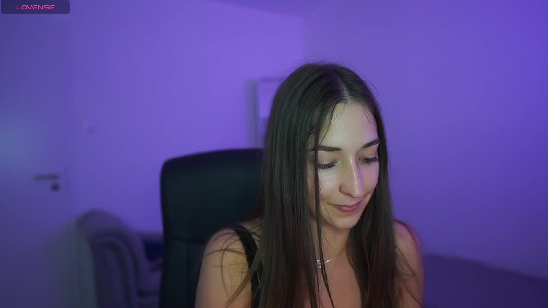Gallery image thumbnail from Brunettte_18's myfreecams stream on, 04/24/2026, 22:45 image 10 of 20
