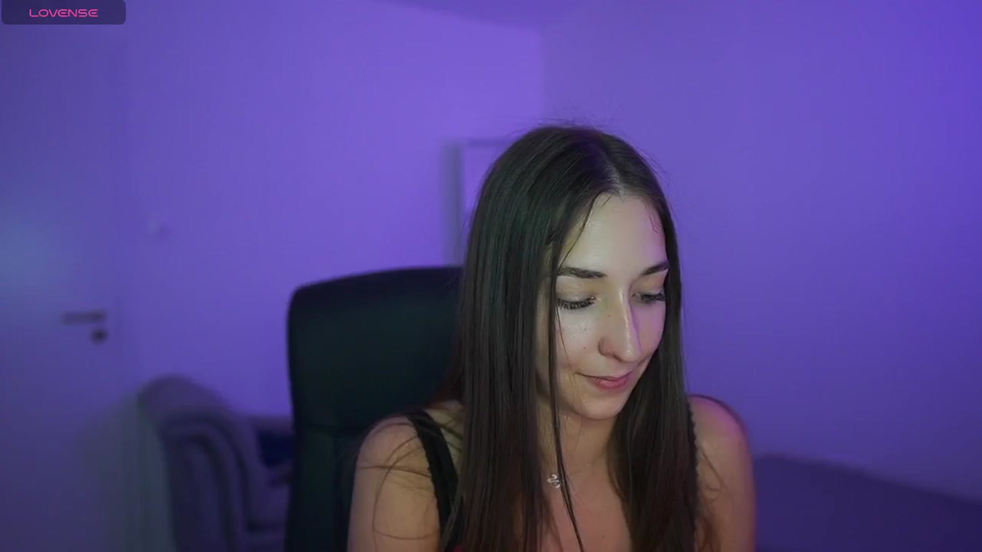 Gallery image thumbnail from Brunettte_18's myfreecams stream on, 04/24/2026, 22:45 image 17 of 20