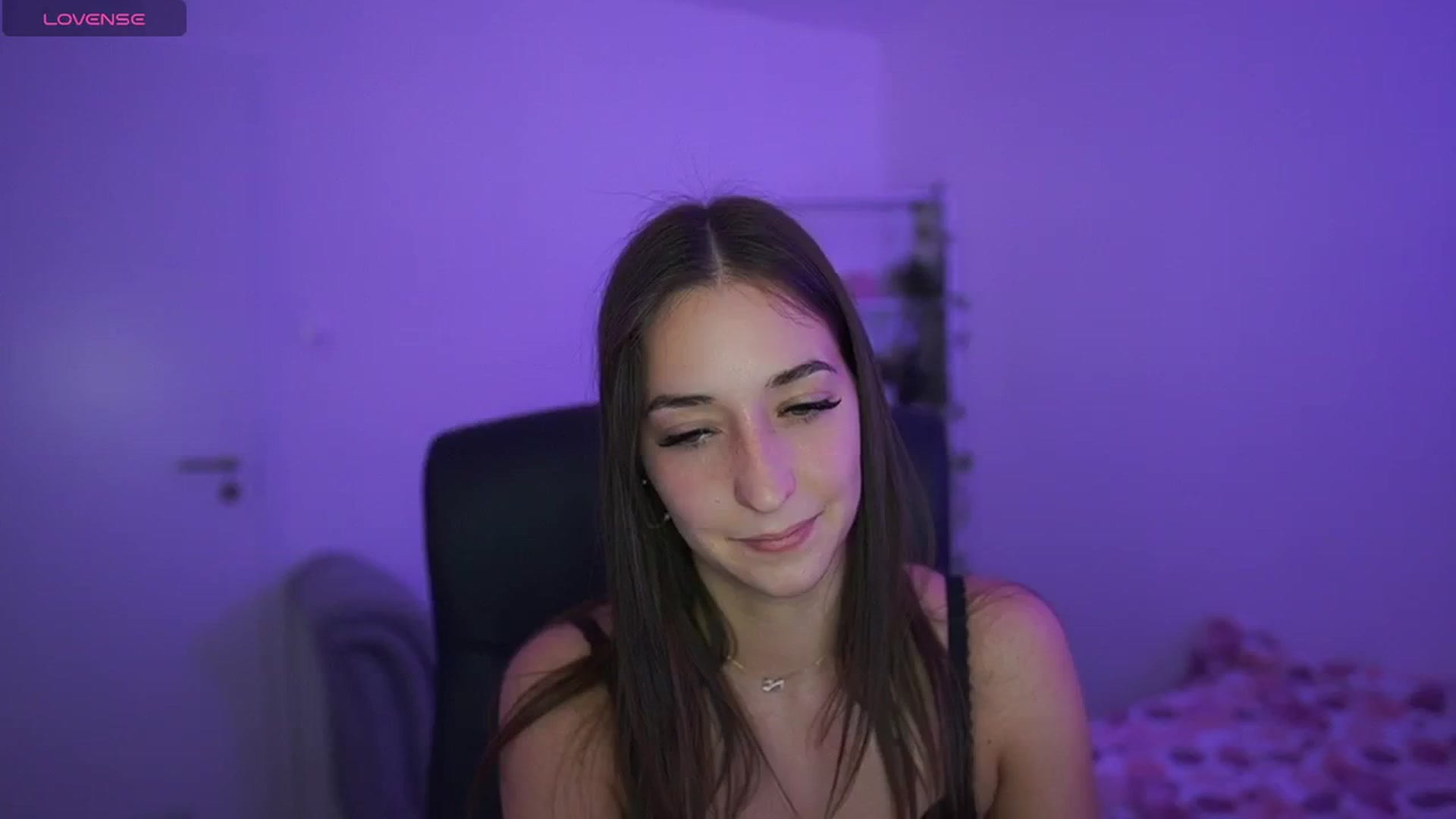 Gallery image thumbnail from Brunettte_18's myfreecams stream on, 04/25/2026, 18:37 image 19 of 20