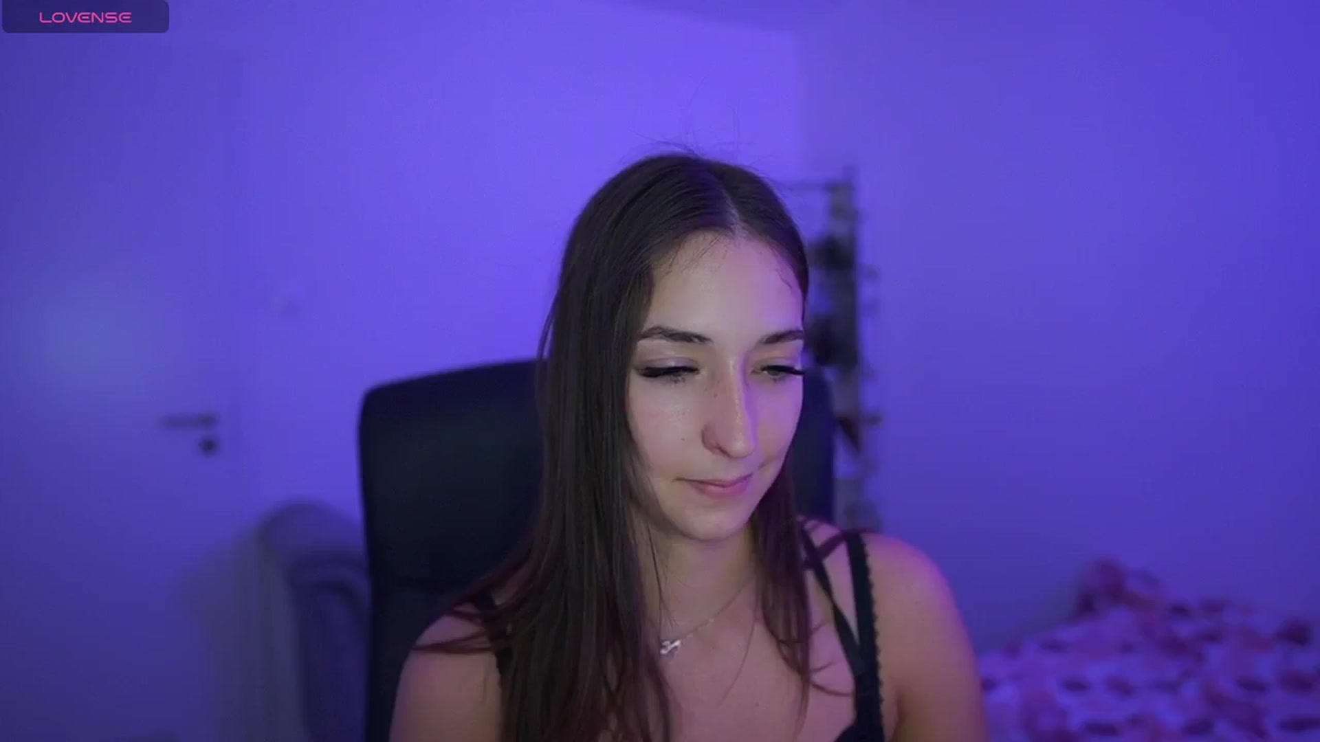 Gallery image thumbnail from Brunettte_18's myfreecams stream on, 04/25/2026, 19:23 image 13 of 20
