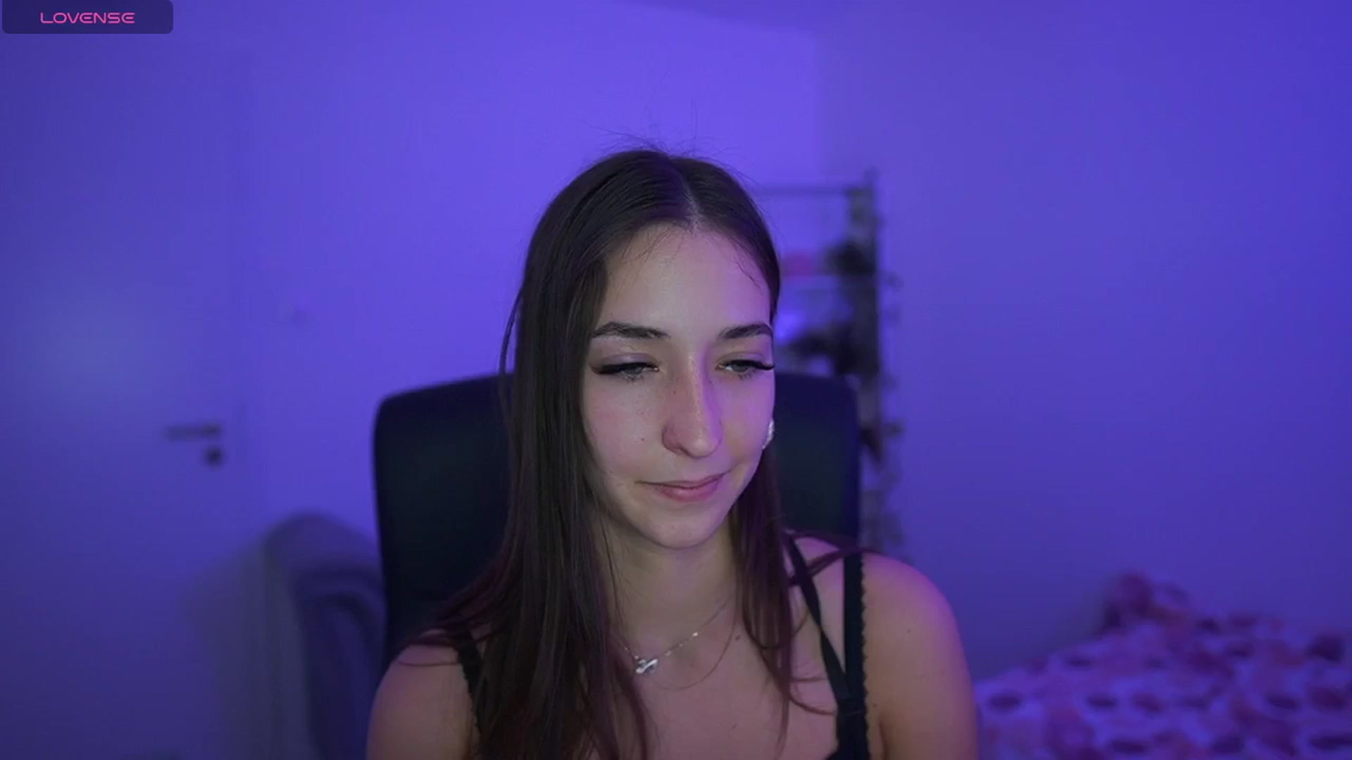 Gallery image thumbnail from Brunettte_18's myfreecams stream on, 04/25/2026, 19:23 image 6 of 20