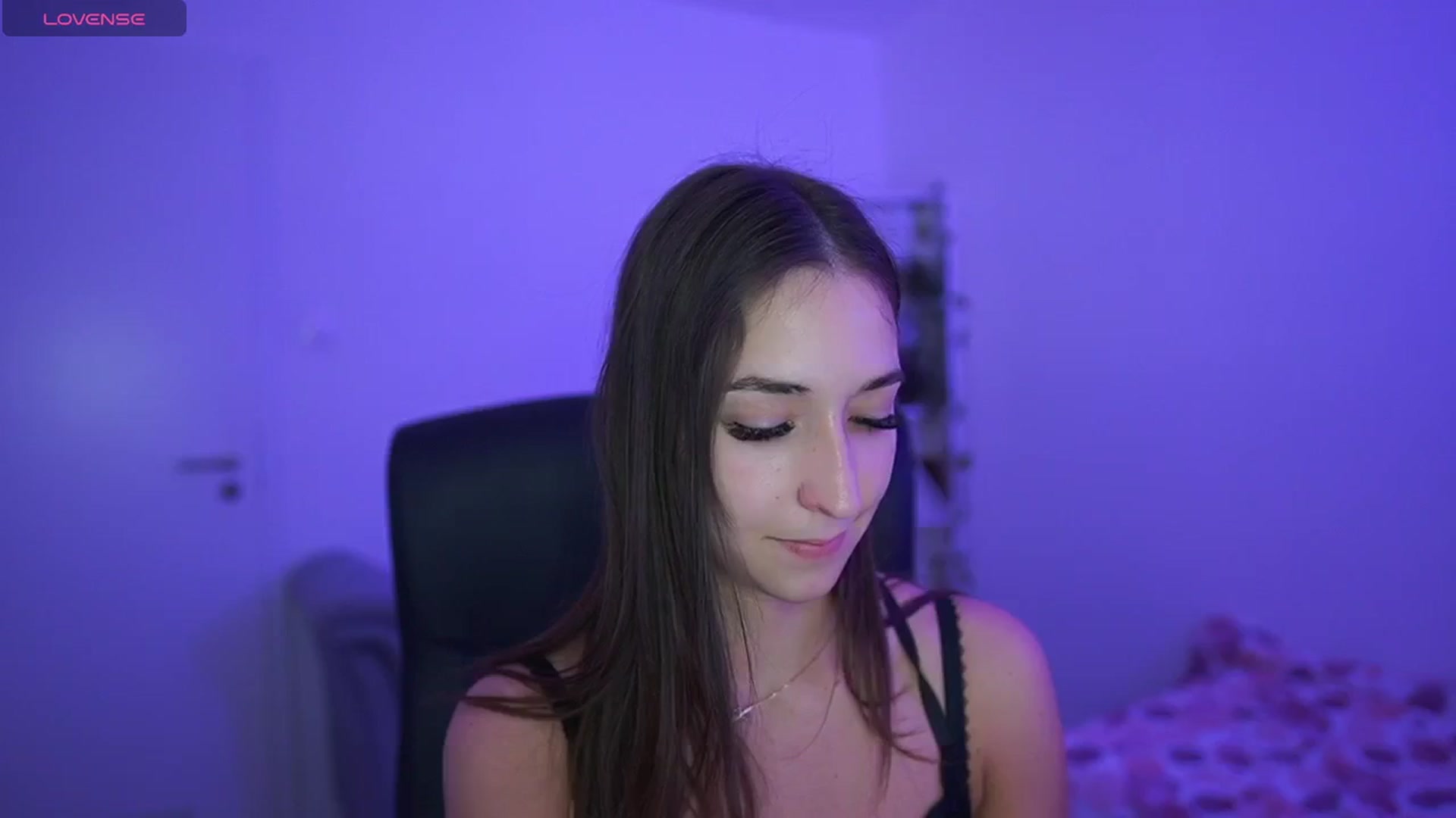Gallery image thumbnail from Brunettte_18's myfreecams stream on, 04/25/2026, 19:23 image 12 of 20